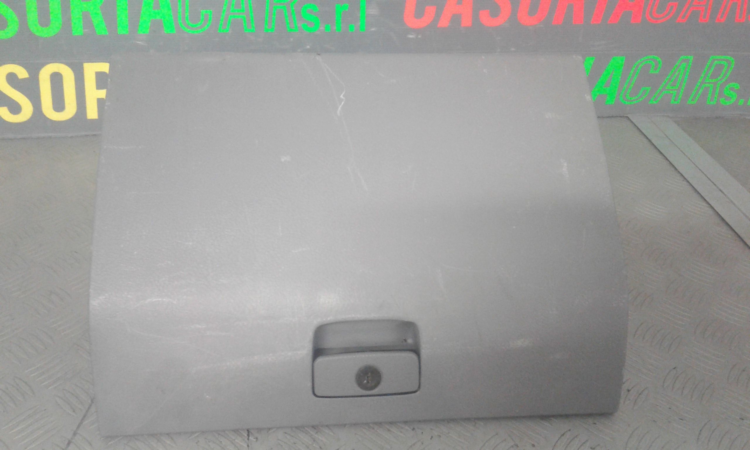 Cassetto porta oggetti KIA Carnival 2 Serie