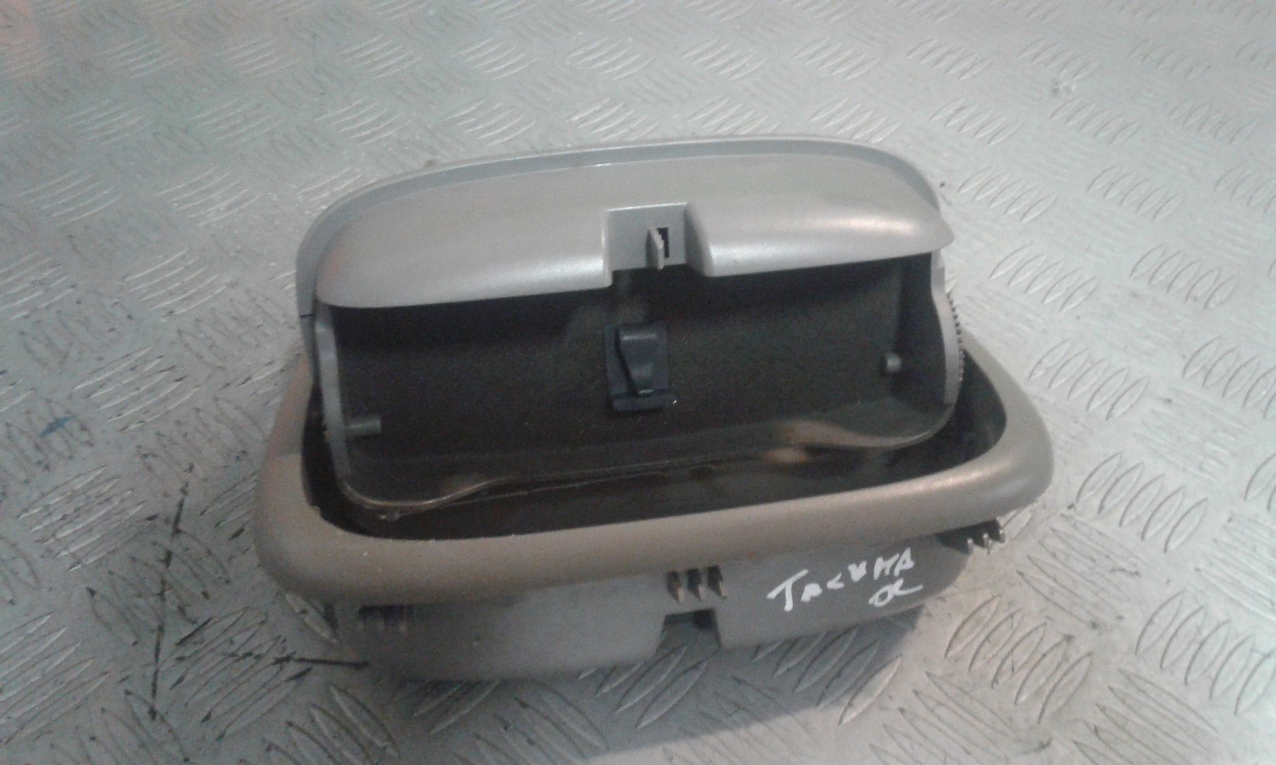 Luce di cortesia anteriore DAEWOO Tacuma Serie