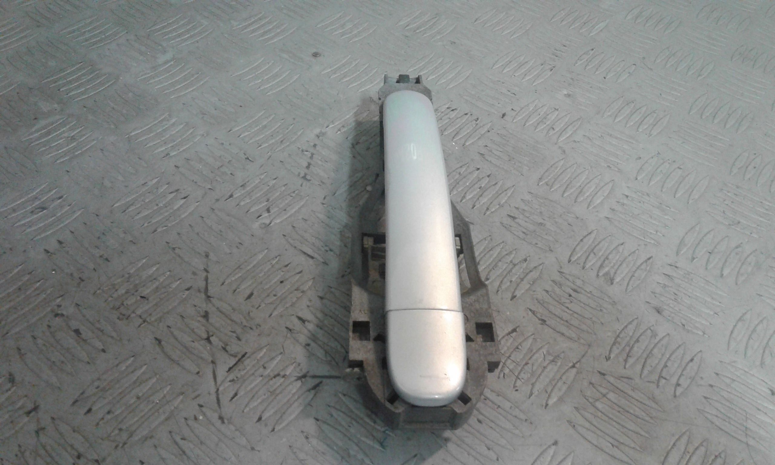 Maniglia esterna Posteriore Sinistra VOLKSWAGEN Passat Variant 2 Serie