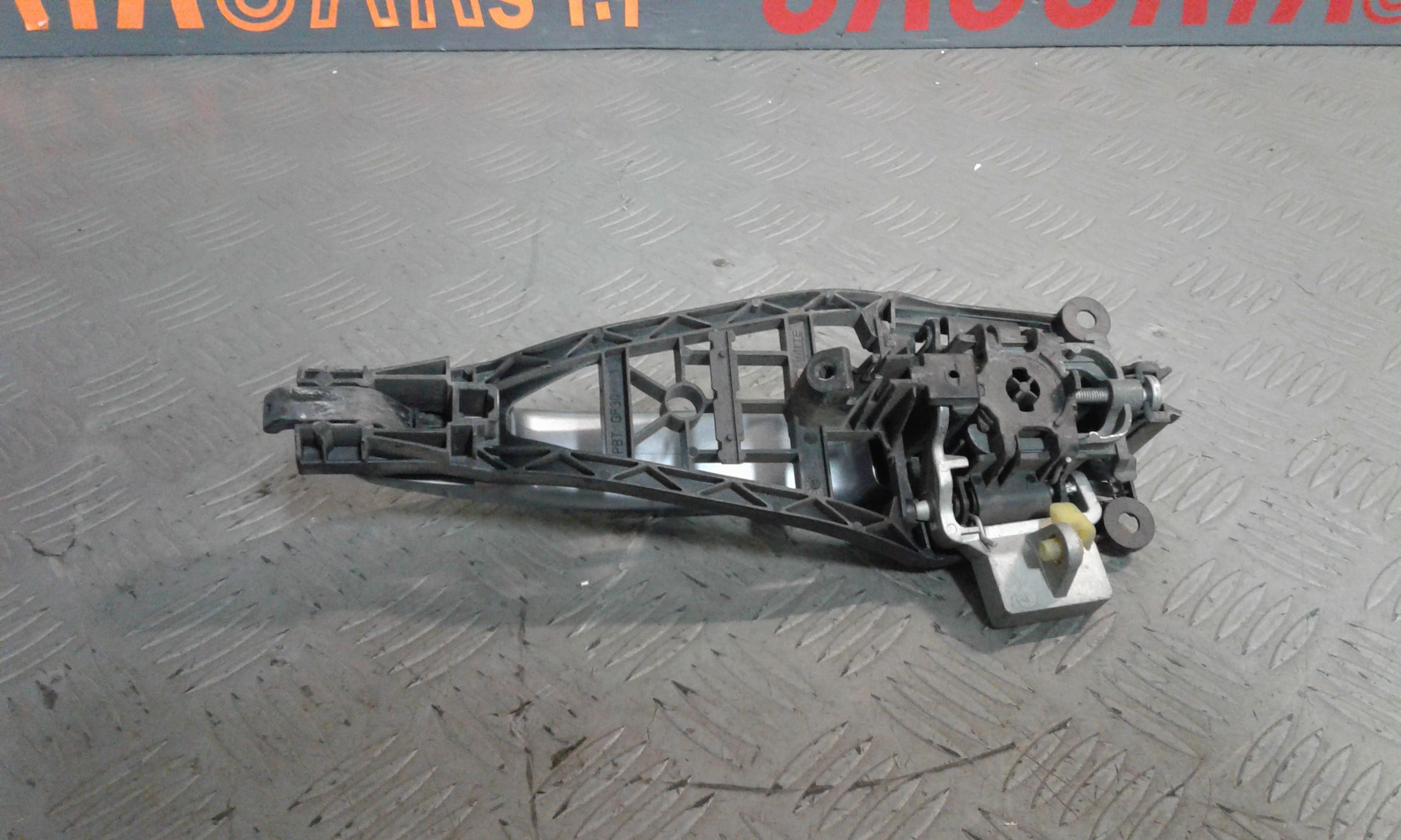 Maniglia esterna Posteriore Sinistra OPEL Astra H S. Wagon