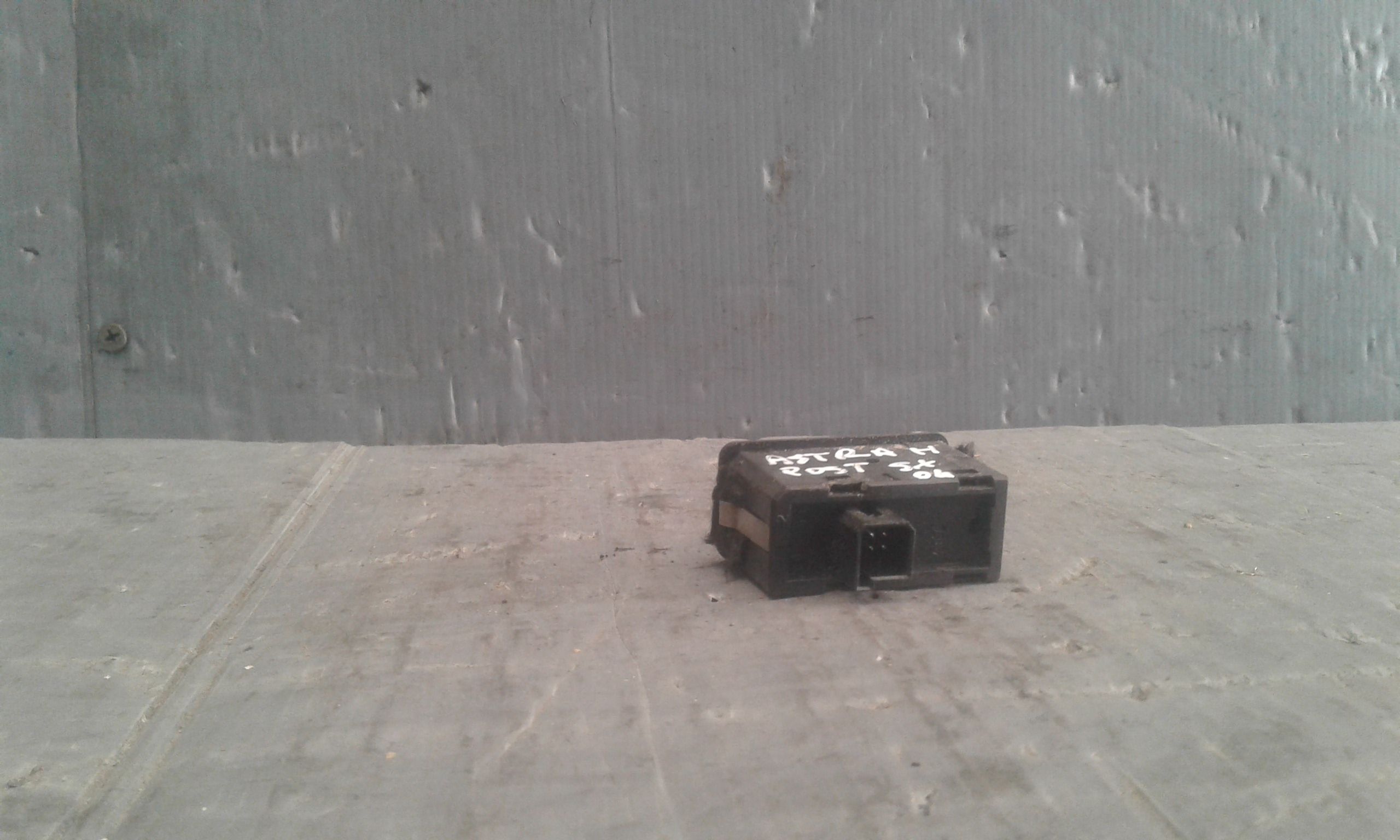 Pulsantiera Posteriore Sinistra OPEL Astra H Berlina