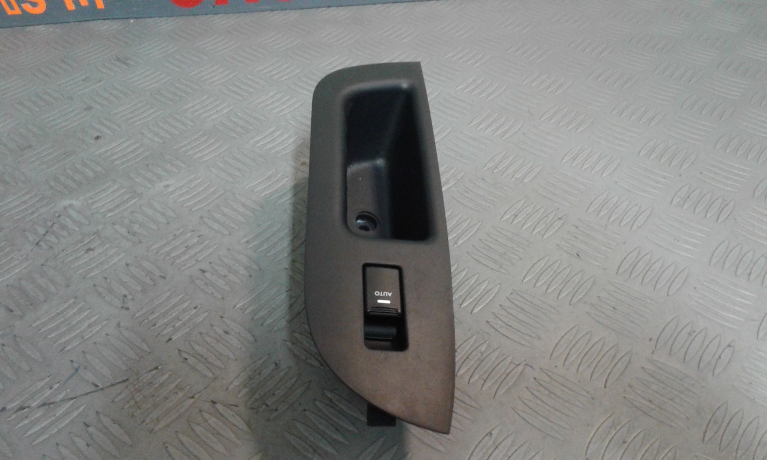 Pulsantiera Posteriore Sinistra KIA Sorento 3 Serie