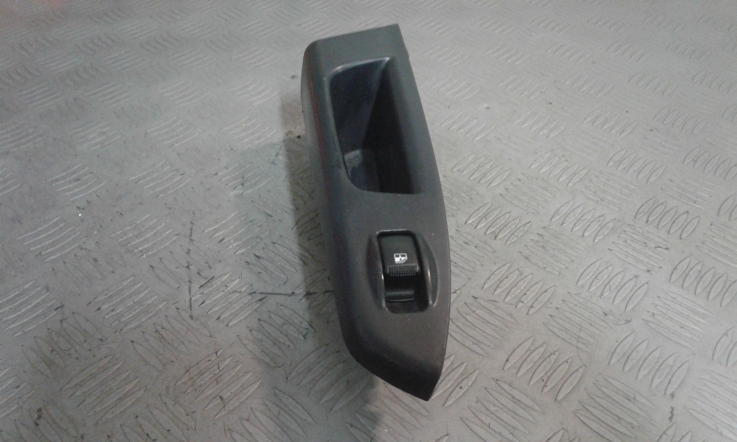 Pulsantiera Posteriore Sinistra HYUNDAI Getz 1 Serie