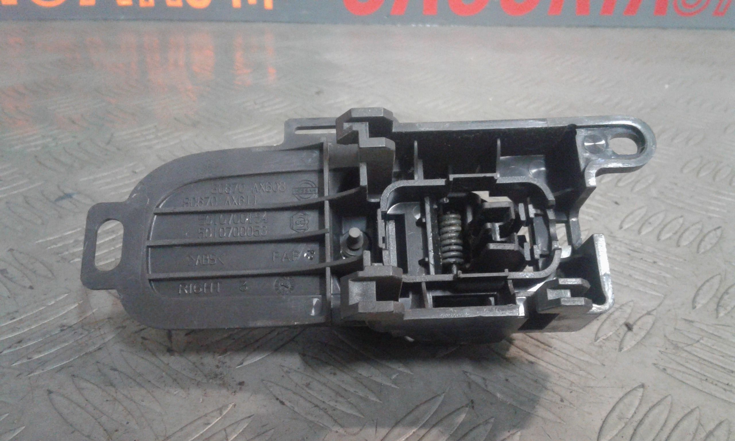 Maniglia interna Posteriore Destra NISSAN Micra 4 Serie