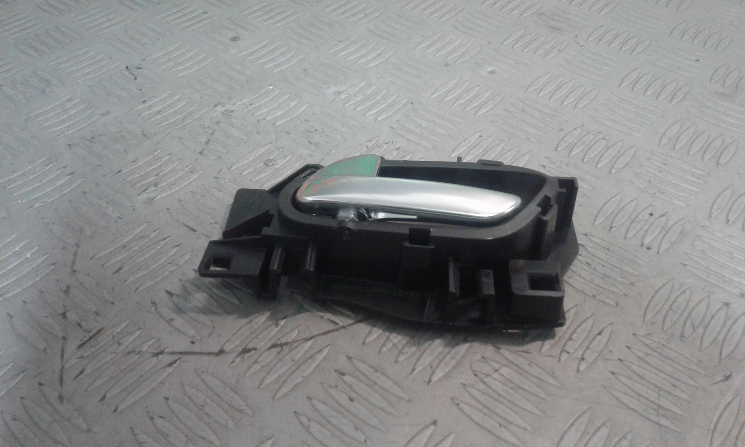 Maniglia interna Posteriore Sinistra PEUGEOT 2008 1 Serie