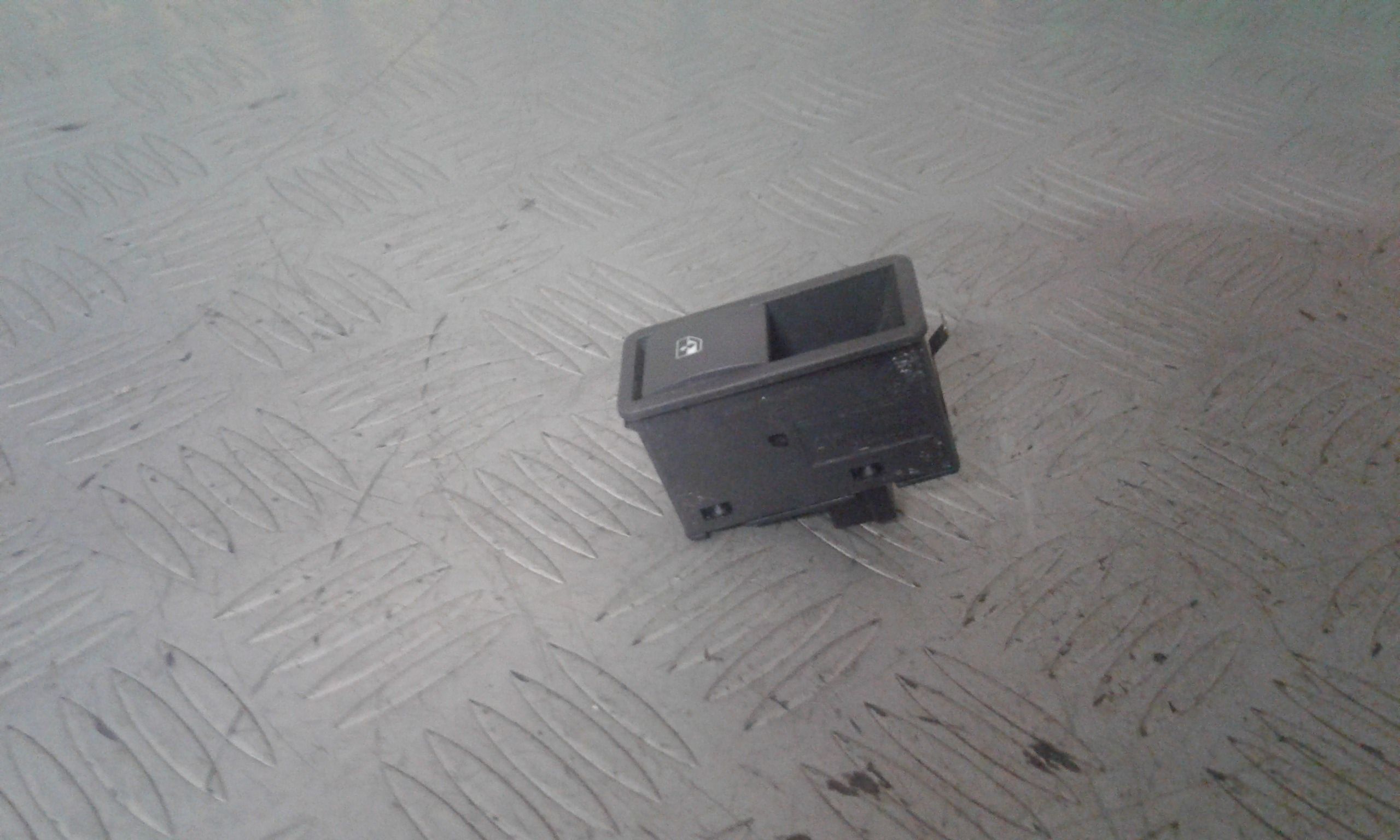 Pulsantiera Posteriore Destra OPEL Zafira B