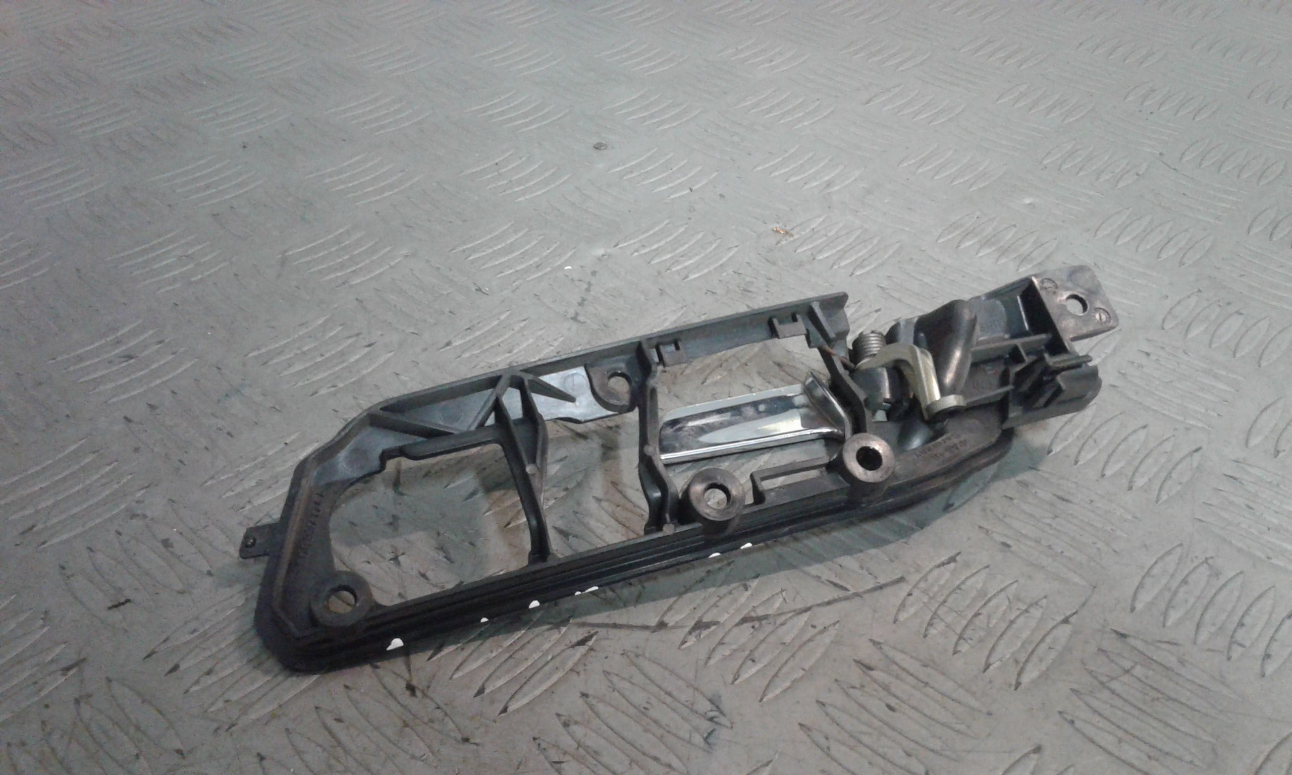 Maniglia interna Anteriore Destra VOLKSWAGEN Polo 4 Serie