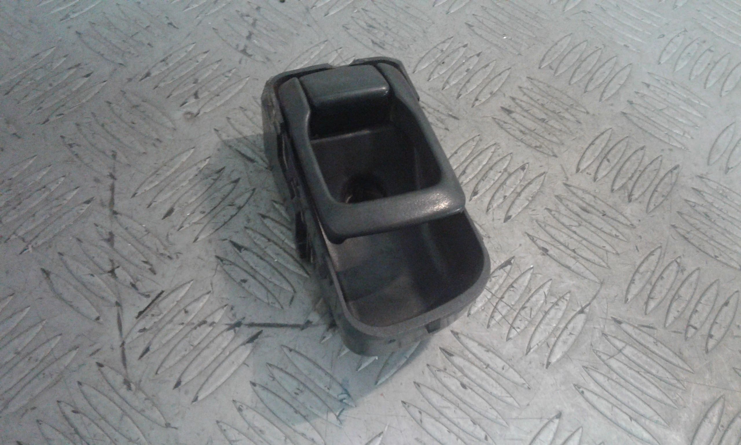 Maniglia interna Anteriore Destra NISSAN Cabstar Serie