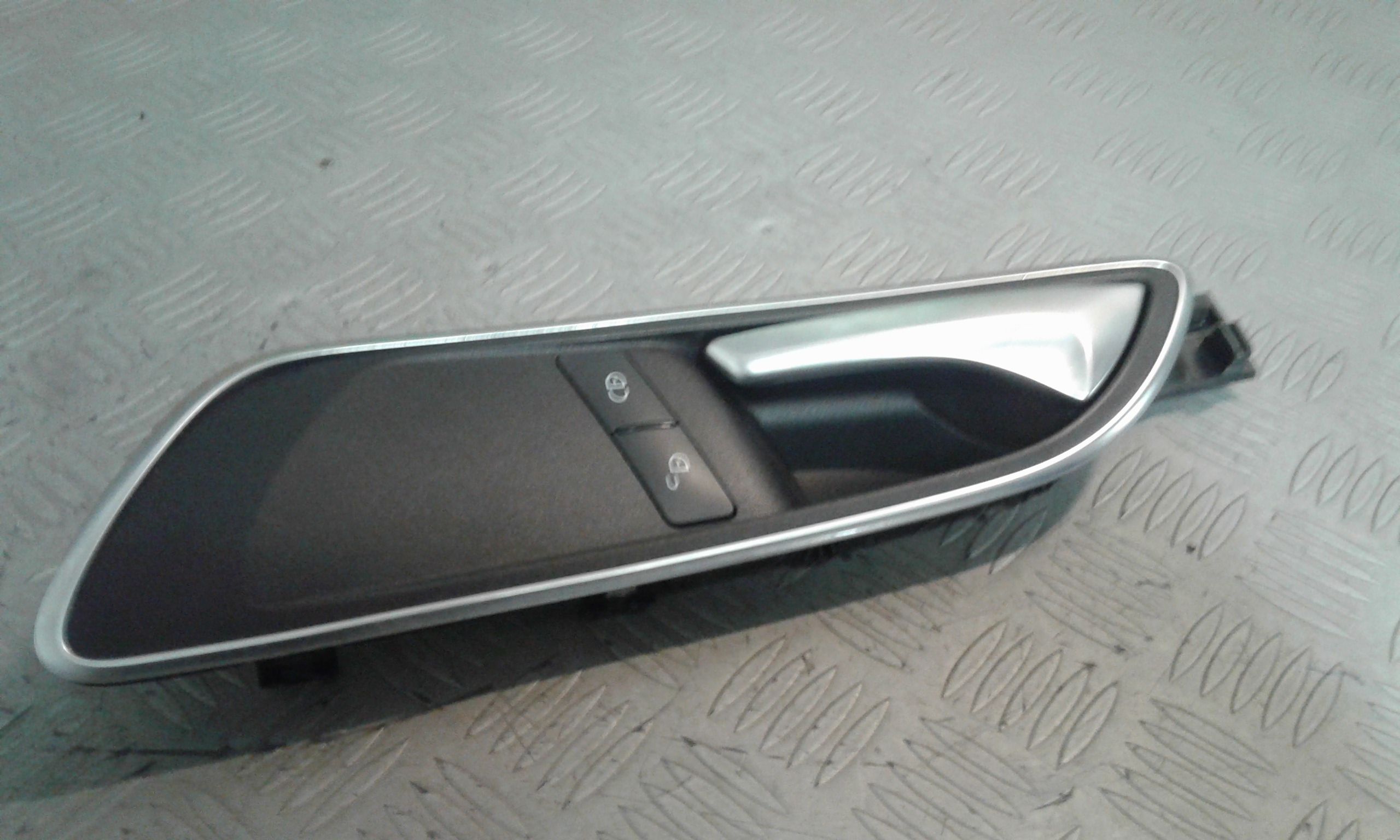 Maniglia interna anteriore Sinistra MERCEDES GLA Serie