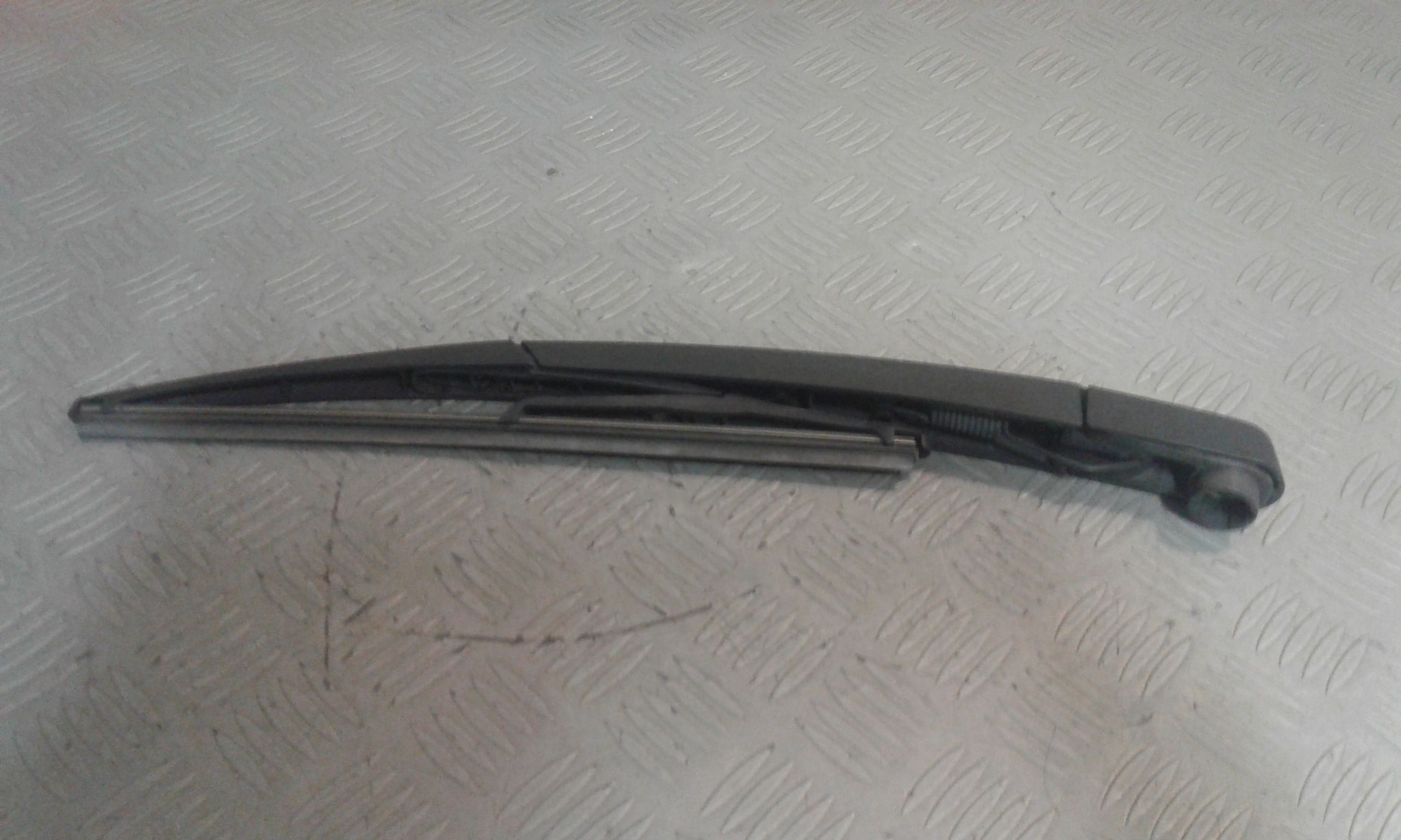 Braccio tergi posteriore PEUGEOT 3008 1 Serie