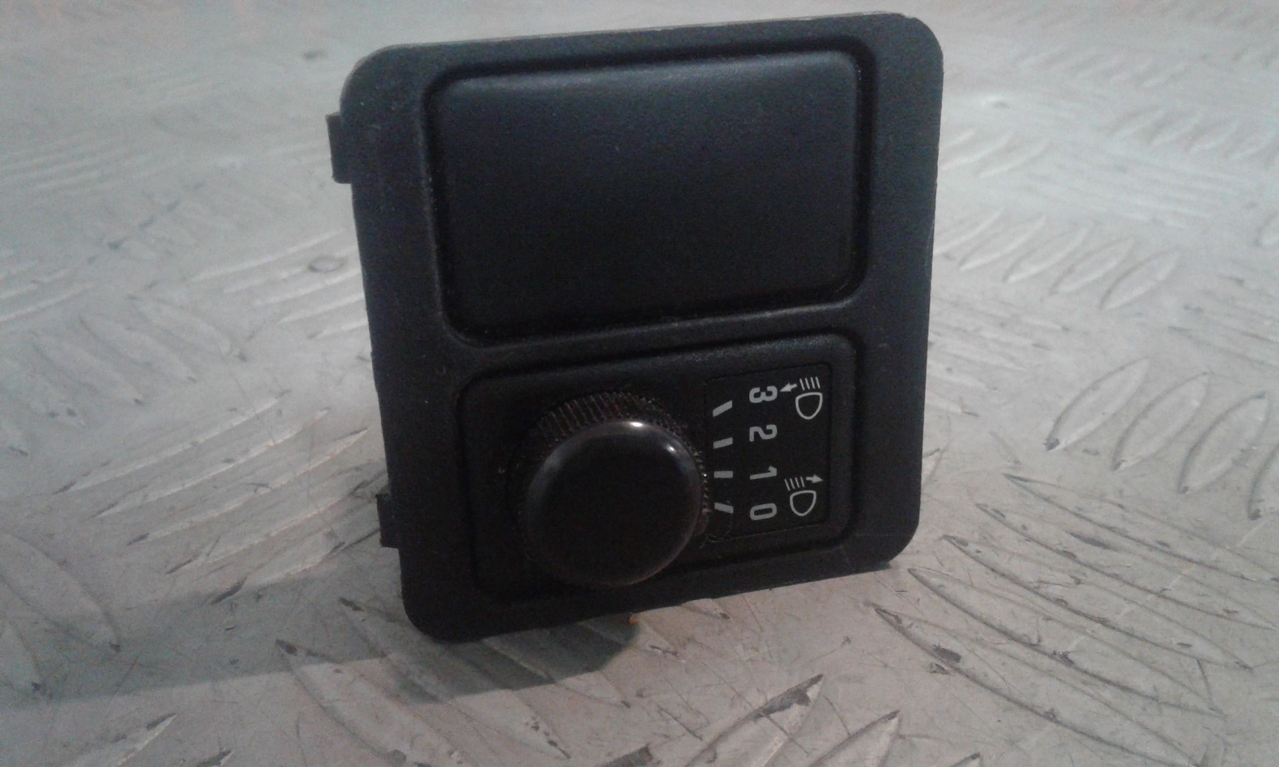 Regolatore Fari NISSAN Almera 1 Serie