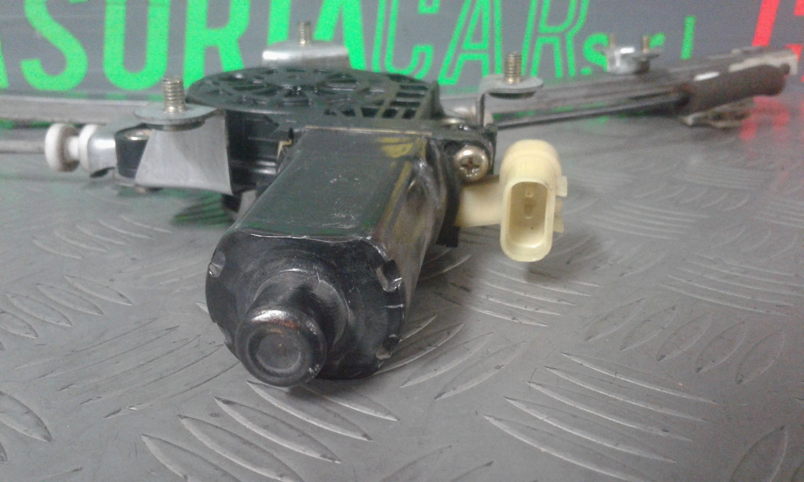 Cremagliera anteriore sinistra Guida HYUNDAI Getz 1 Serie