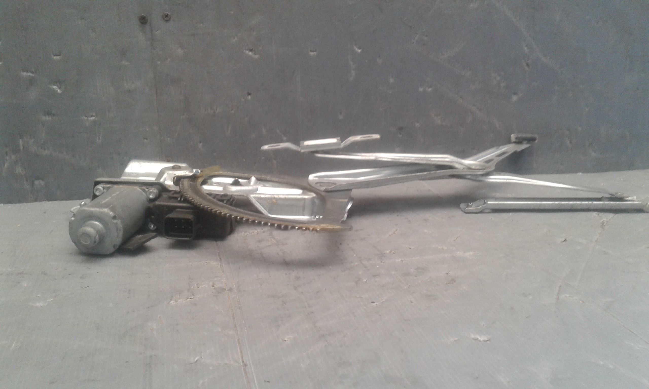 Cremagliera anteriore sinistra Guida OPEL Astra H Berlina