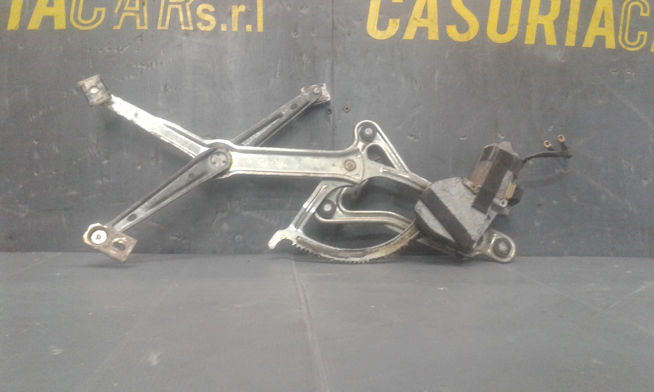 Cremagliera anteriore destra passeggero MERCEDES Classe E W124