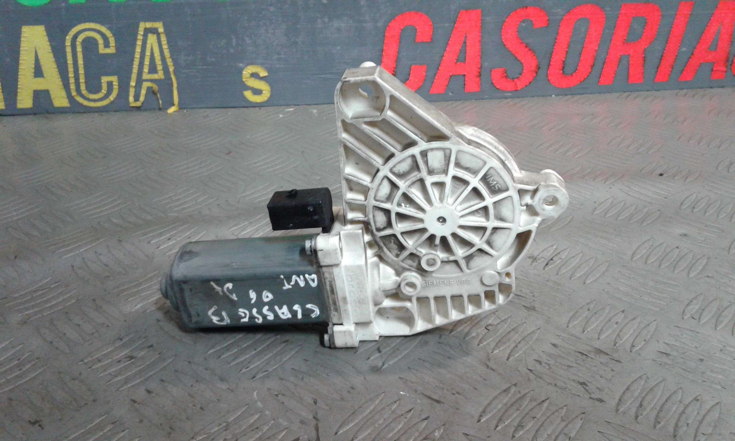 Motorino Alzavetro anteriore destra MERCEDES Classe B W245 1 Serie