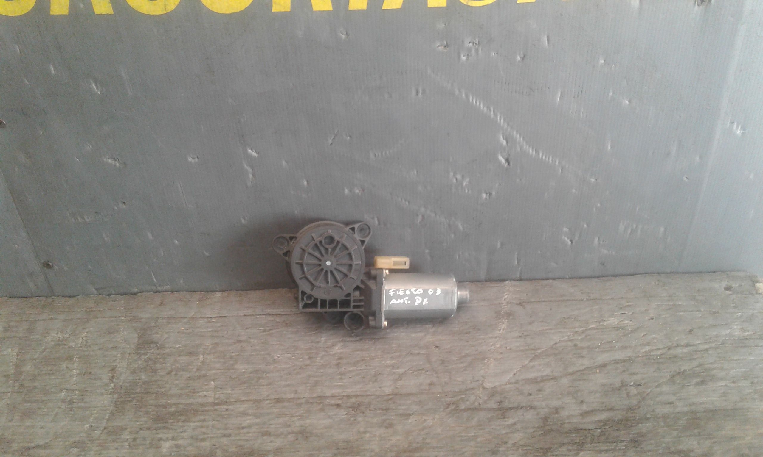 Motorino Alzavetro anteriore destra FORD Fiesta 4 Serie