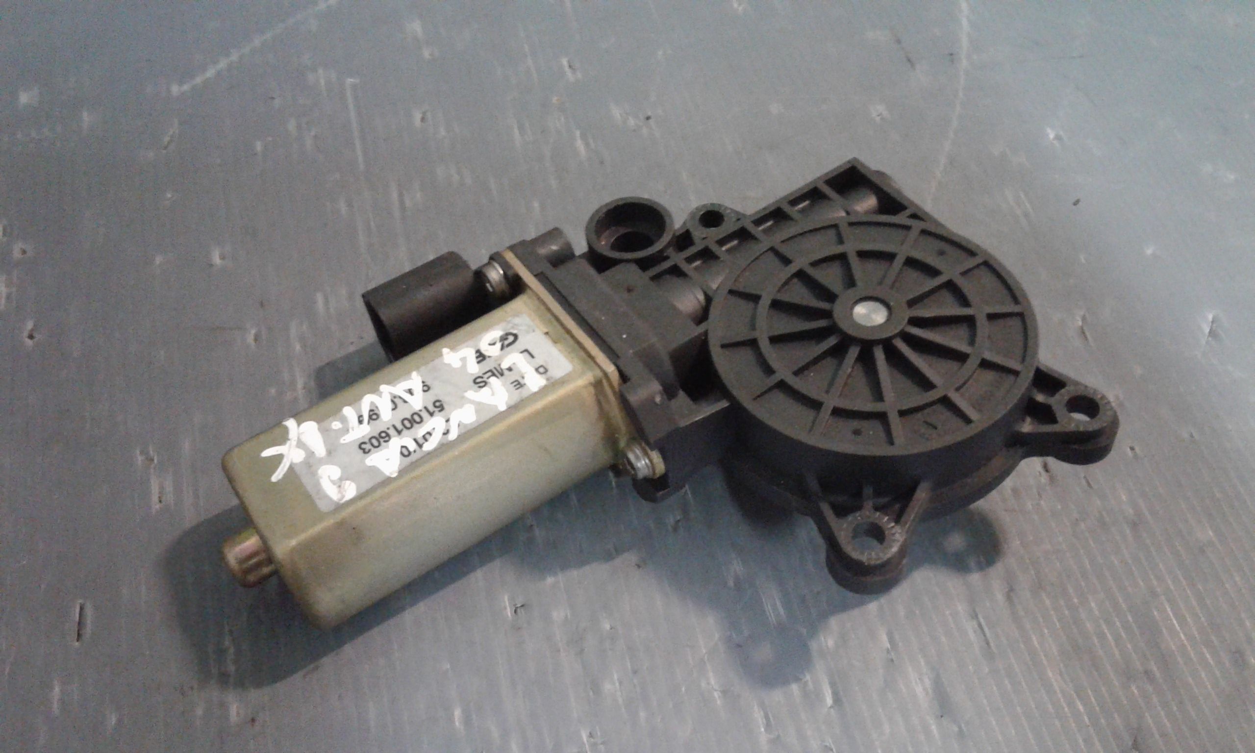 Motorino Alzavetro anteriore destra LANCIA Ypsilon 1 Serie