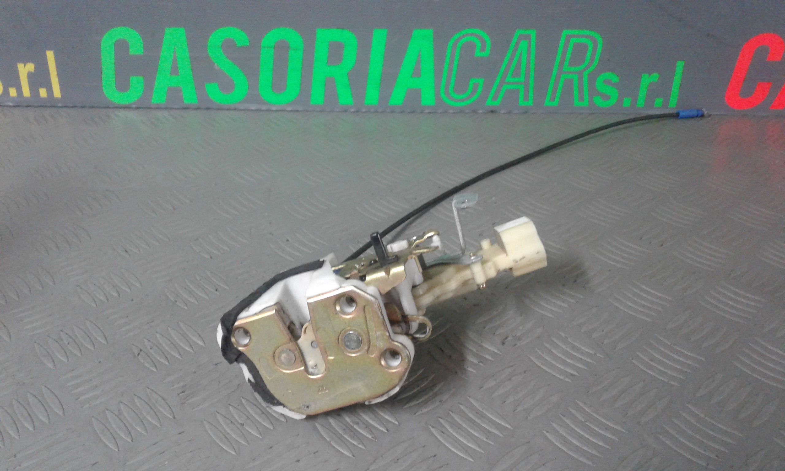 Serratura Posteriore Sinistra TOYOTA Yaris 2 Serie