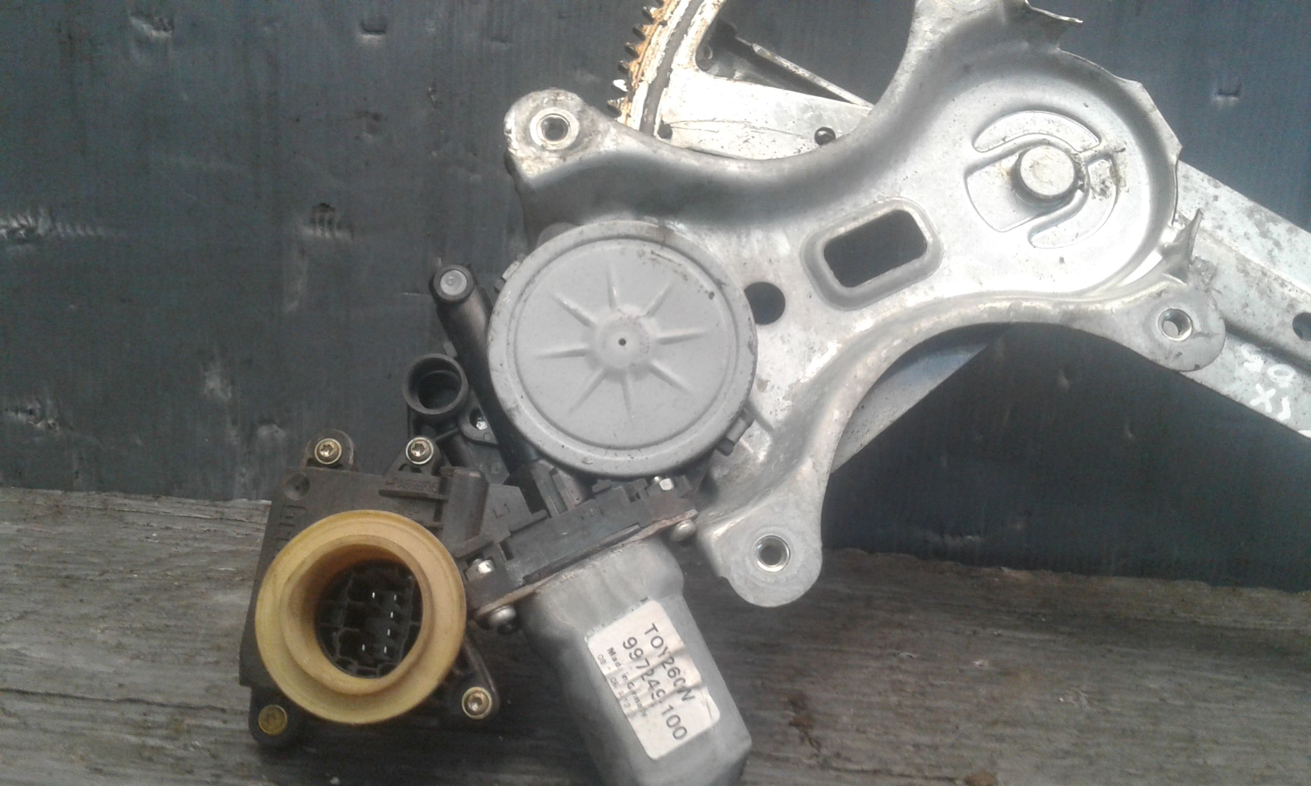 Cremagliera posteriore sinistro guida TOYOTA Corolla Berlina 4 Serie