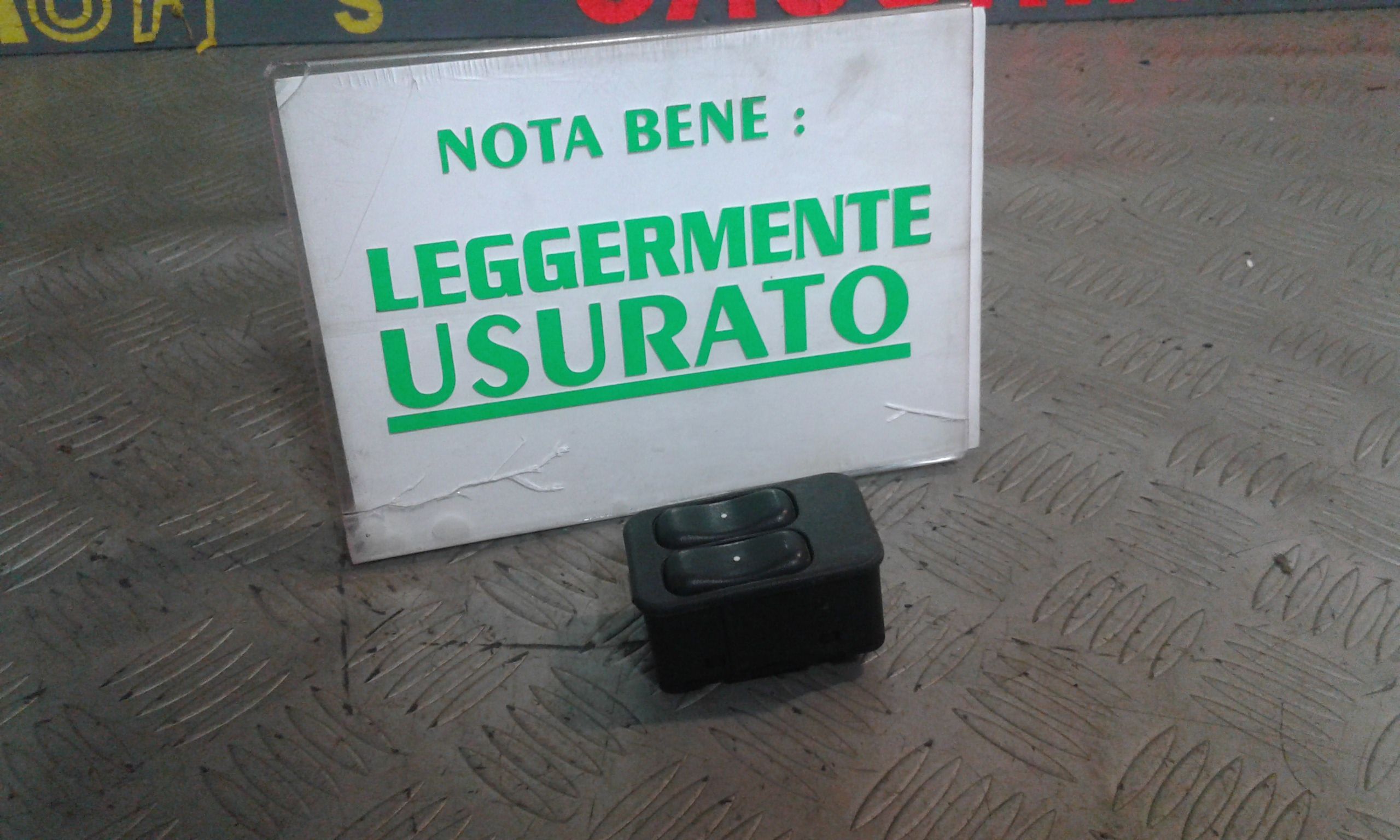 Pulsantiera Anteriore Sinistra Guida OPEL Corsa C 3P 1 Serie