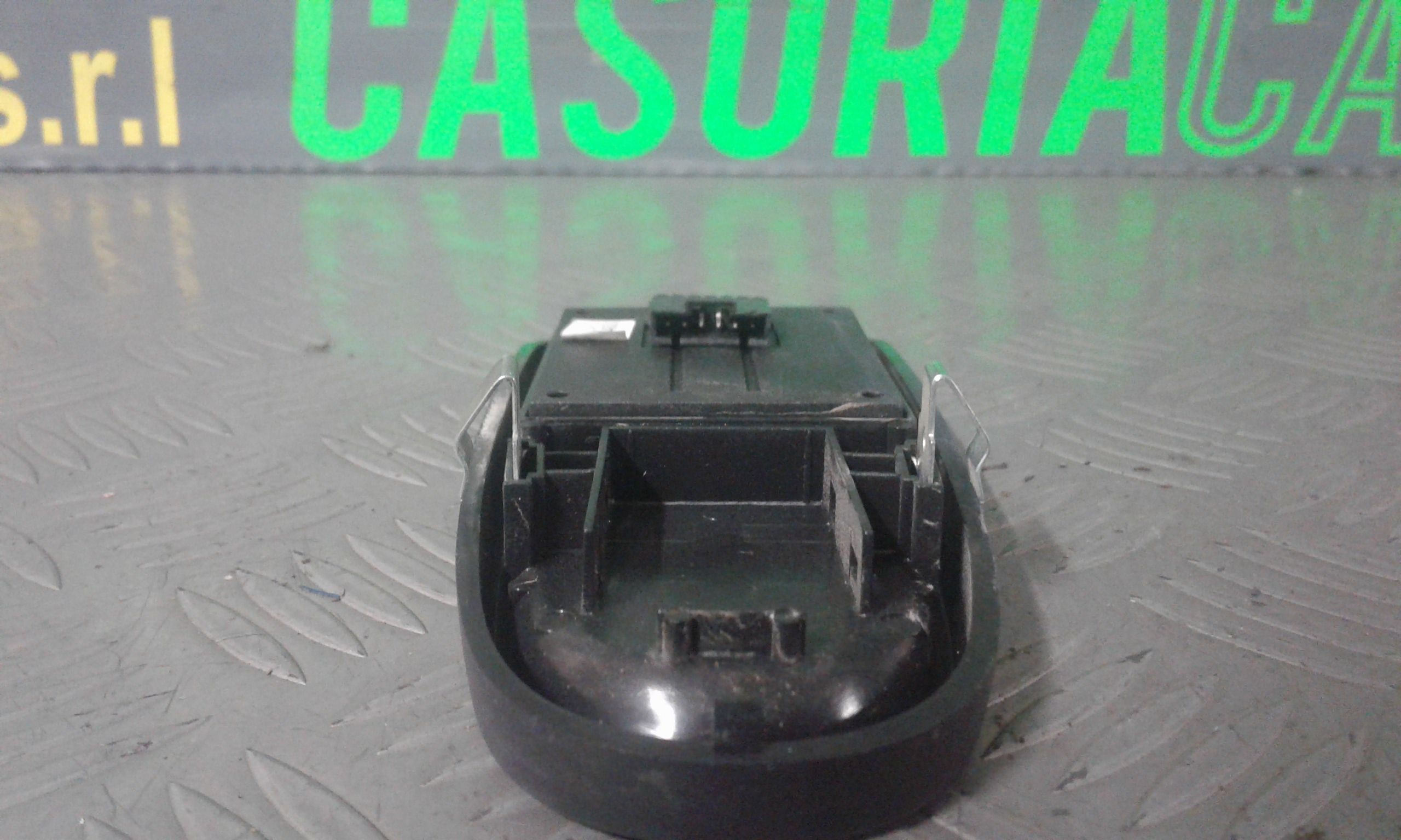 Pulsantiera Anteriore Sinistra Guida IVECO Daily 4 Serie