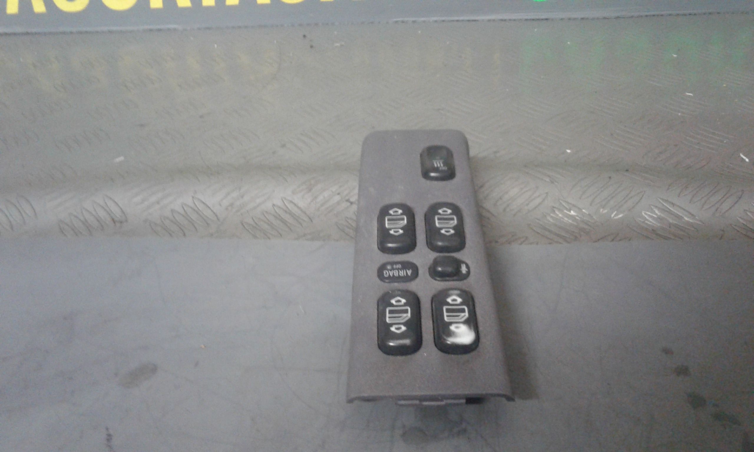 Pulsantiera Anteriore Sinistra Guida MERCEDES Classe A W168 1 Serie