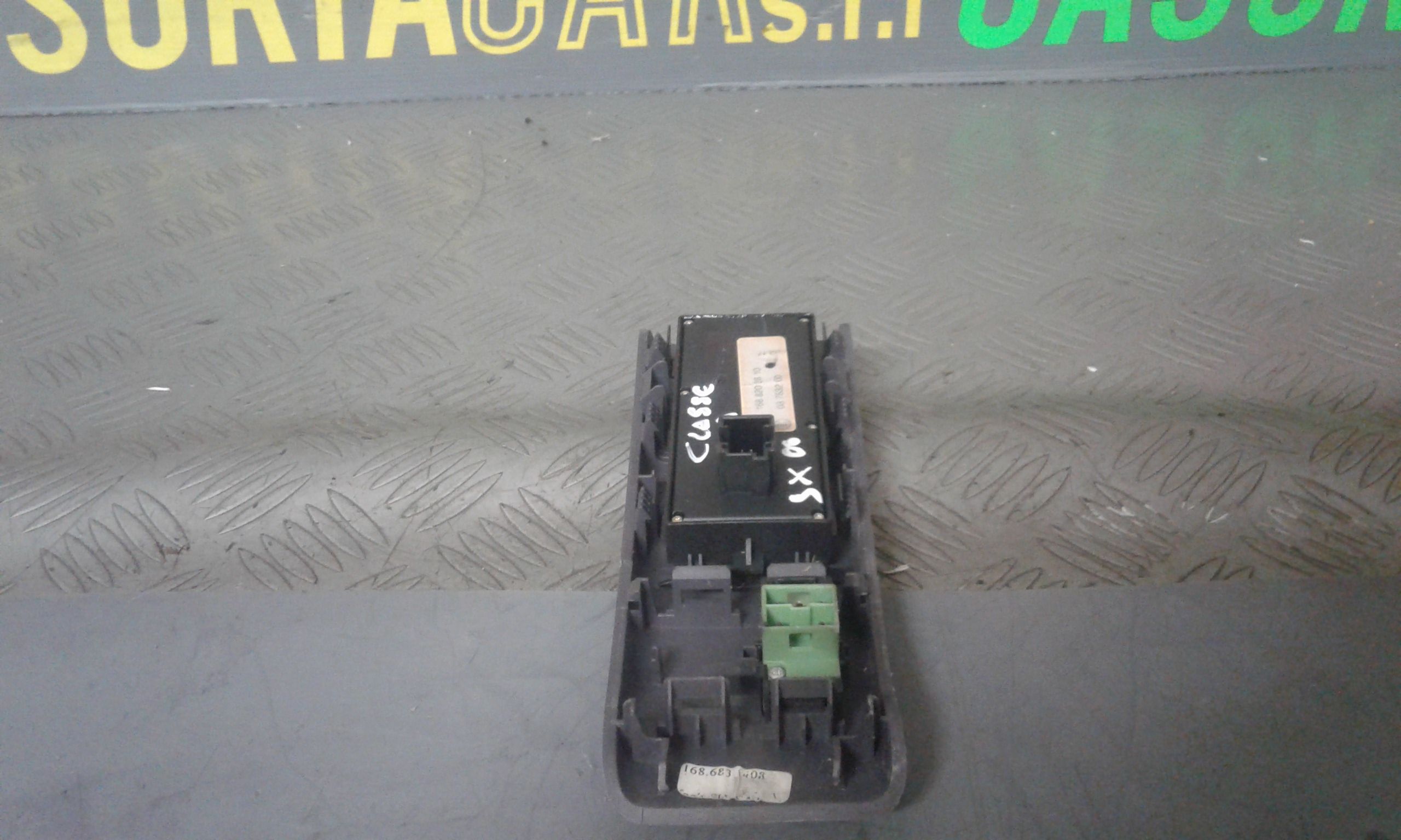 Pulsantiera Anteriore Sinistra Guida MERCEDES Classe A W168 1 Serie