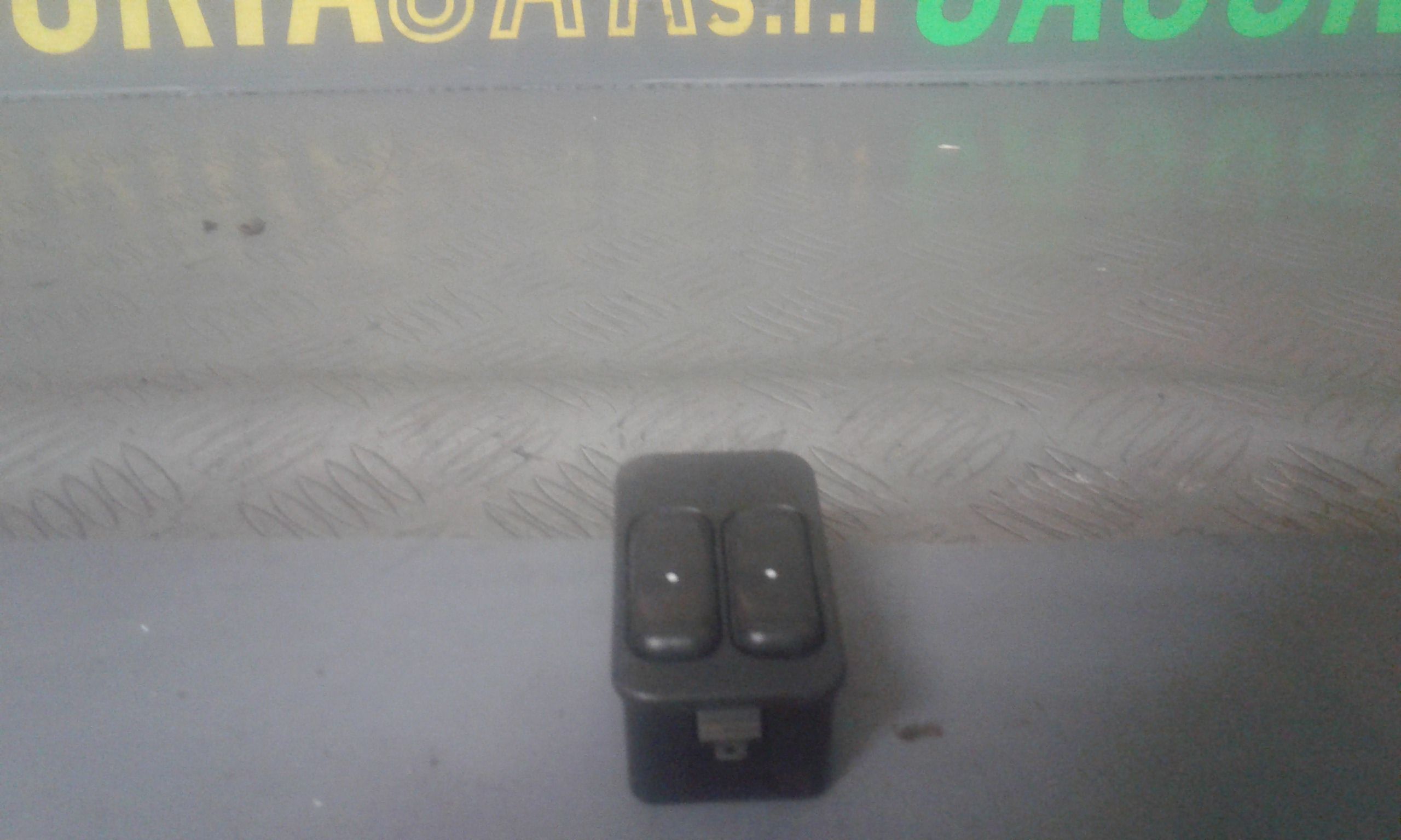 Pulsantiera Anteriore Sinistra Guida OPEL Corsa C 5P 1 Serie