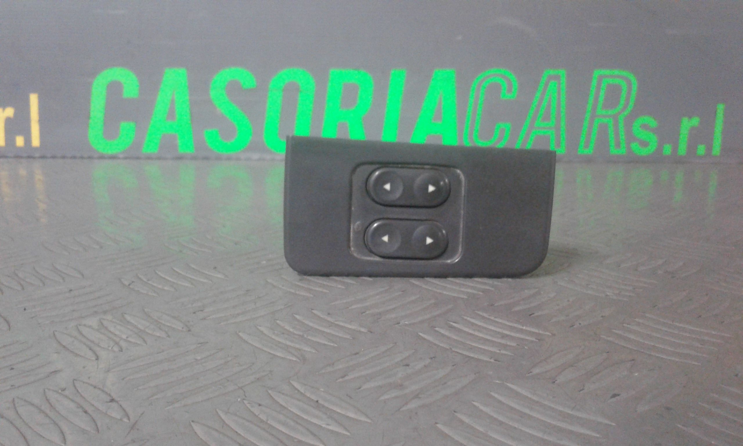 Pulsantiera Anteriore Sinistra Guida FIAT Punto Berlina 5P