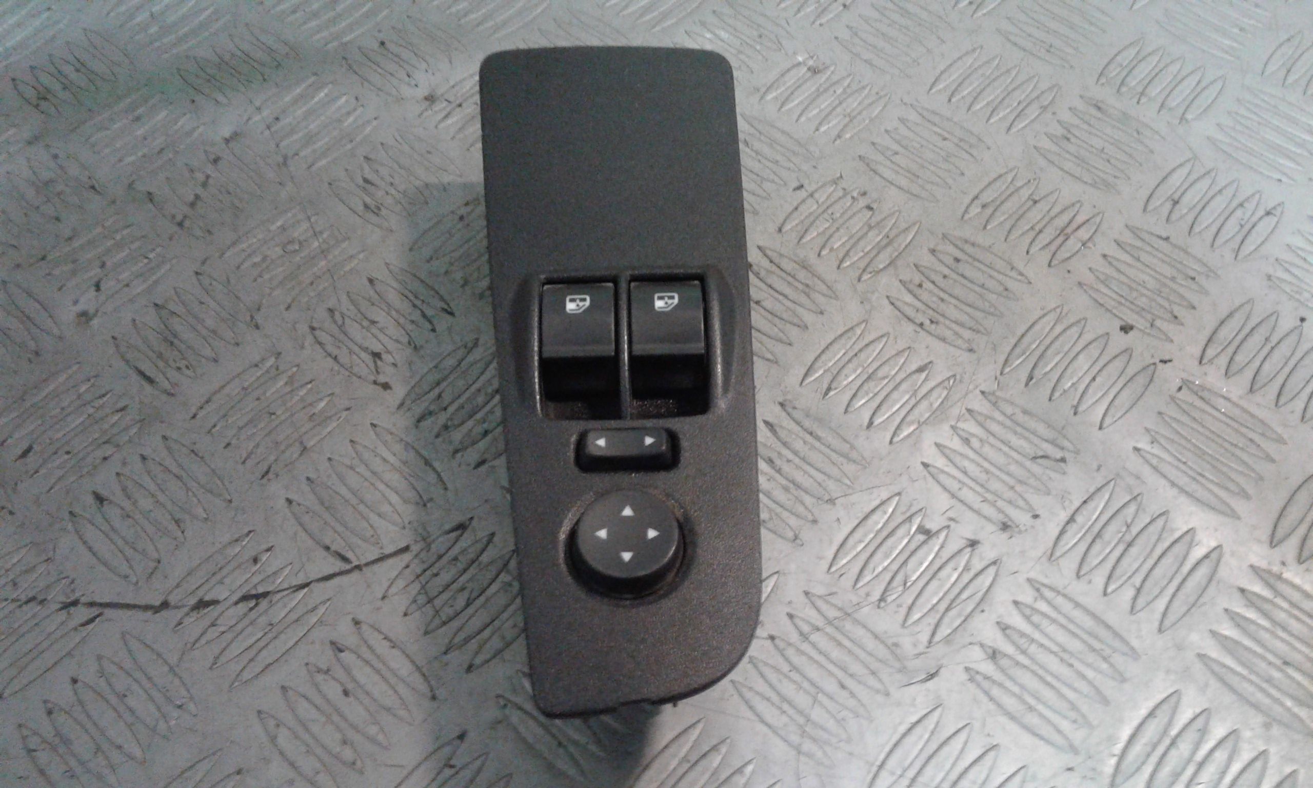 Pulsantiera Anteriore Sinistra Guida FIAT Bravo 2 Serie