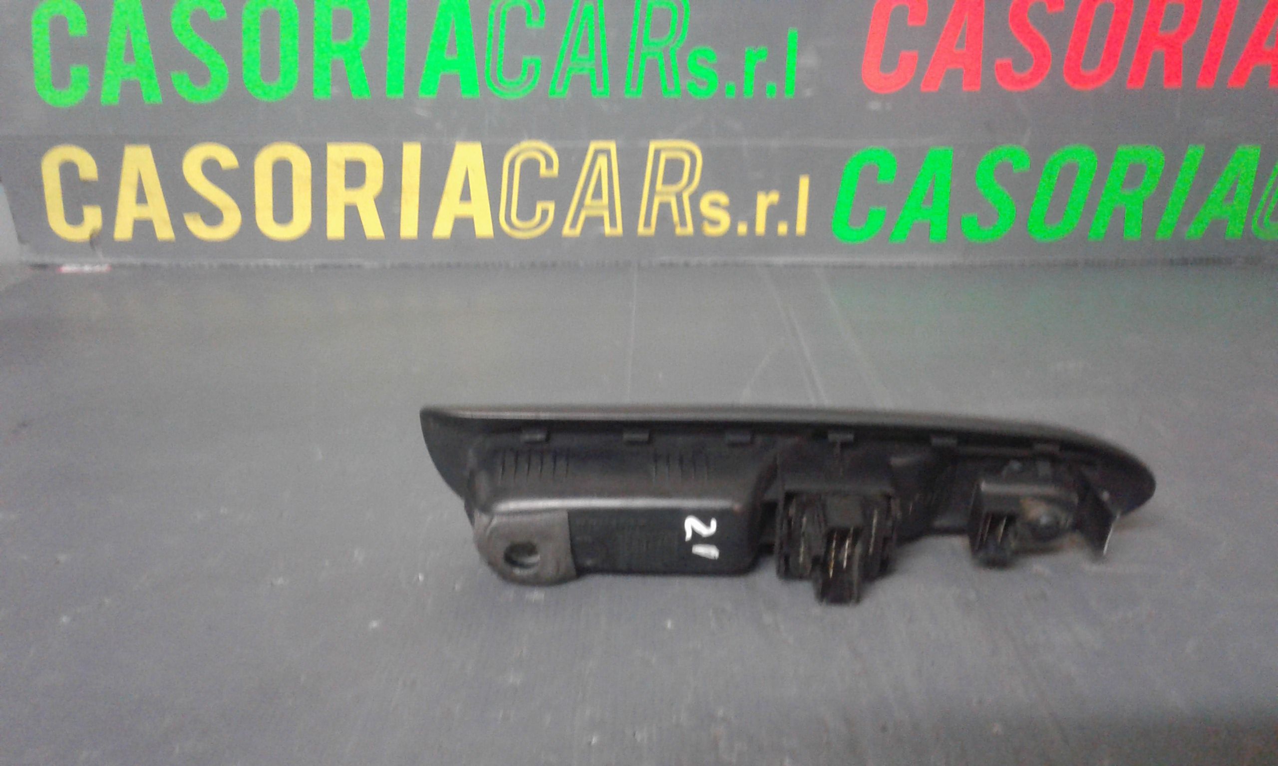 Pulsantiera Anteriore Sinistra Guida RENAULT Clio 4