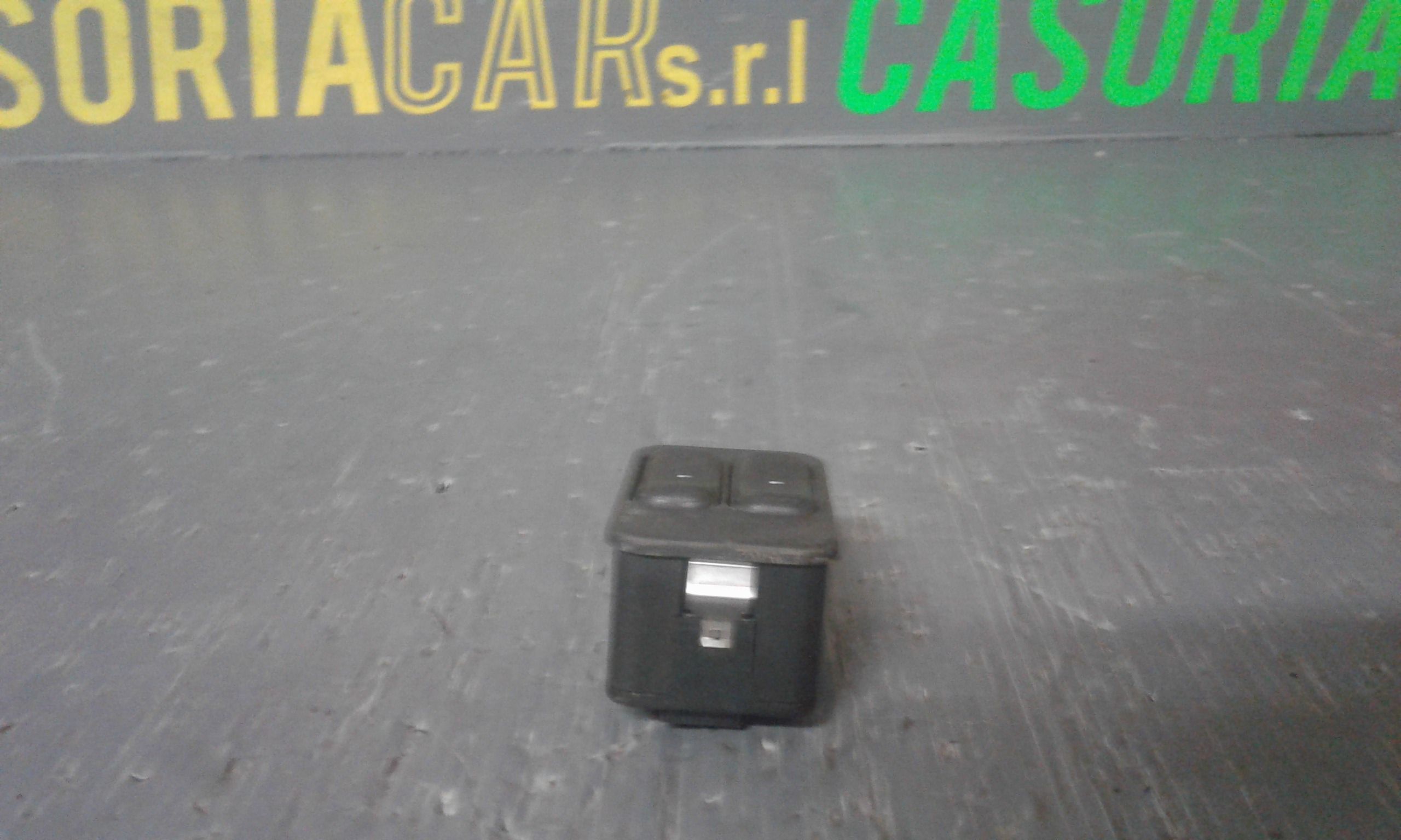 Pulsantiera Anteriore Sinistra Guida OPEL Corsa C 5P 1 Serie