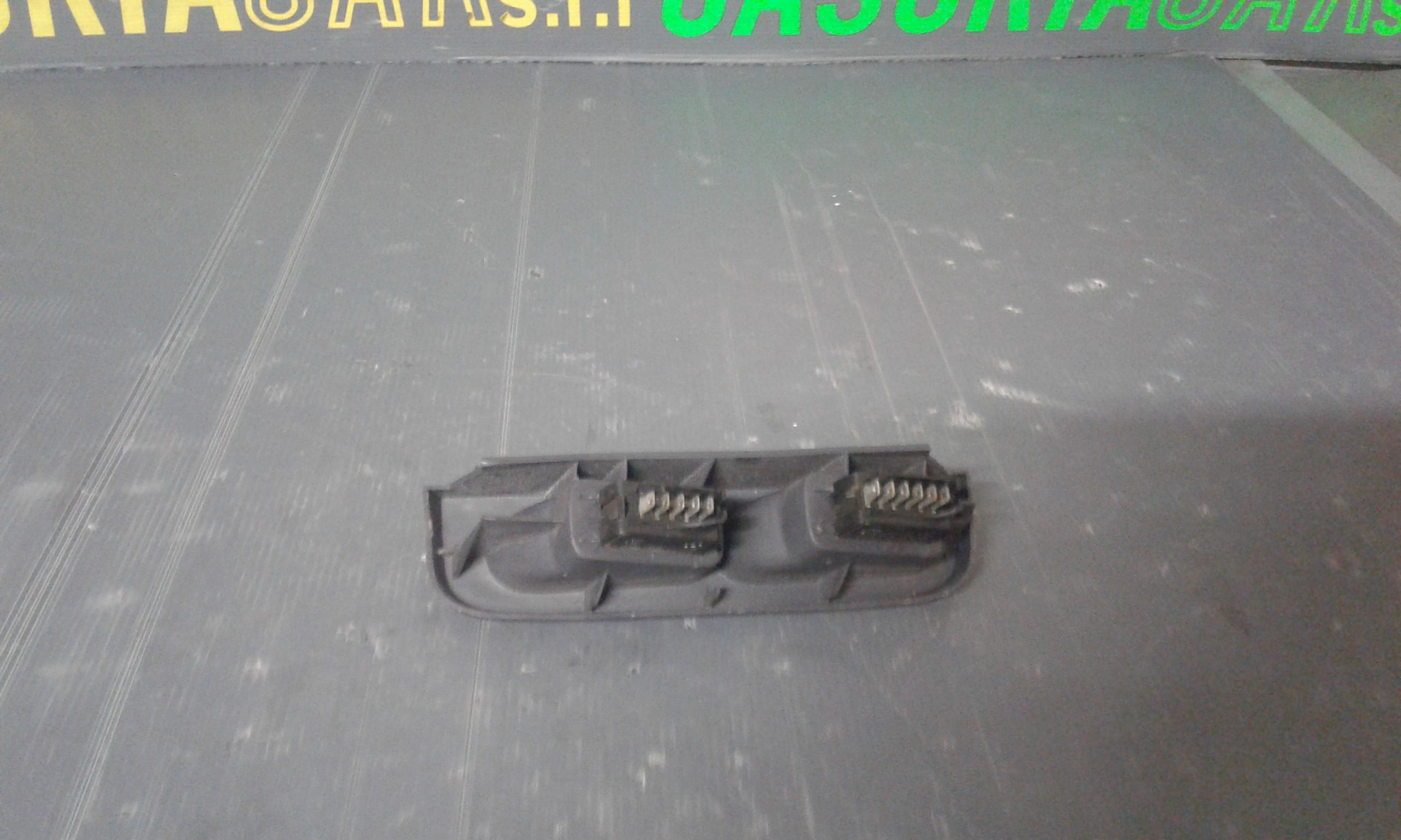 Pulsantiera Anteriore Sinistra Guida RENAULT Clio 2