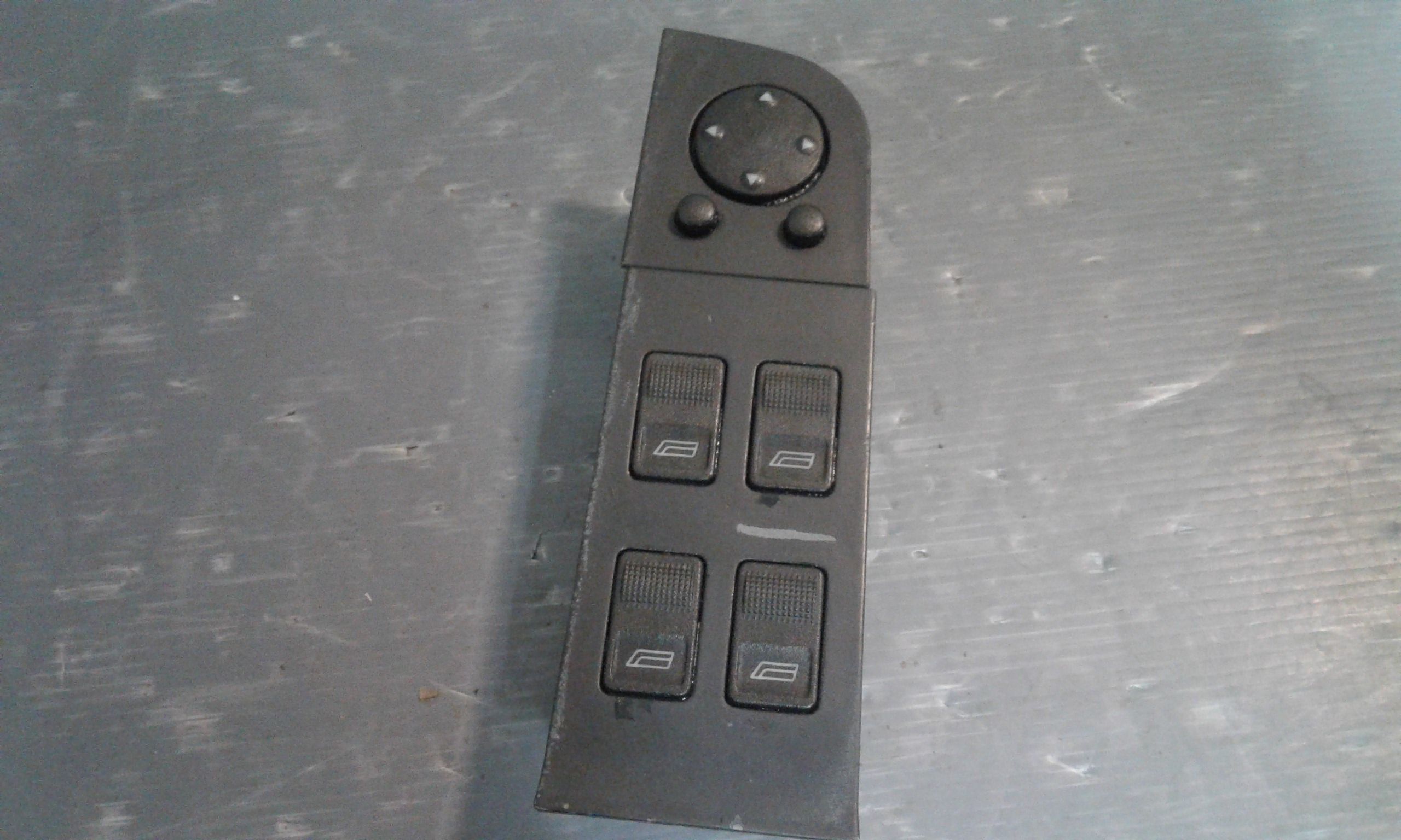 Pulsantiera Anteriore Sinistra Guida AUDI 80 Berlina