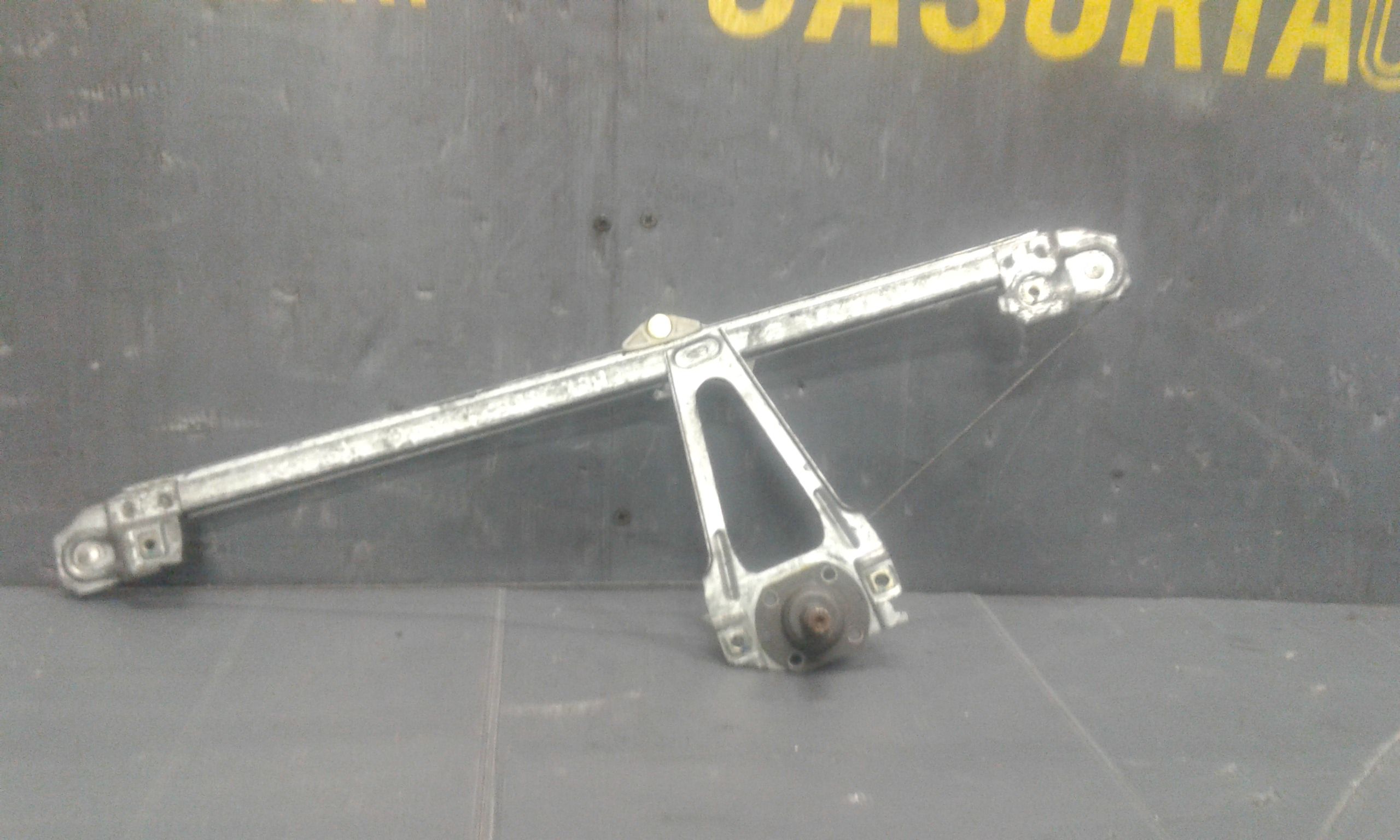 Cremagliera posteriore destra passeggero MERCEDES Classe E W124