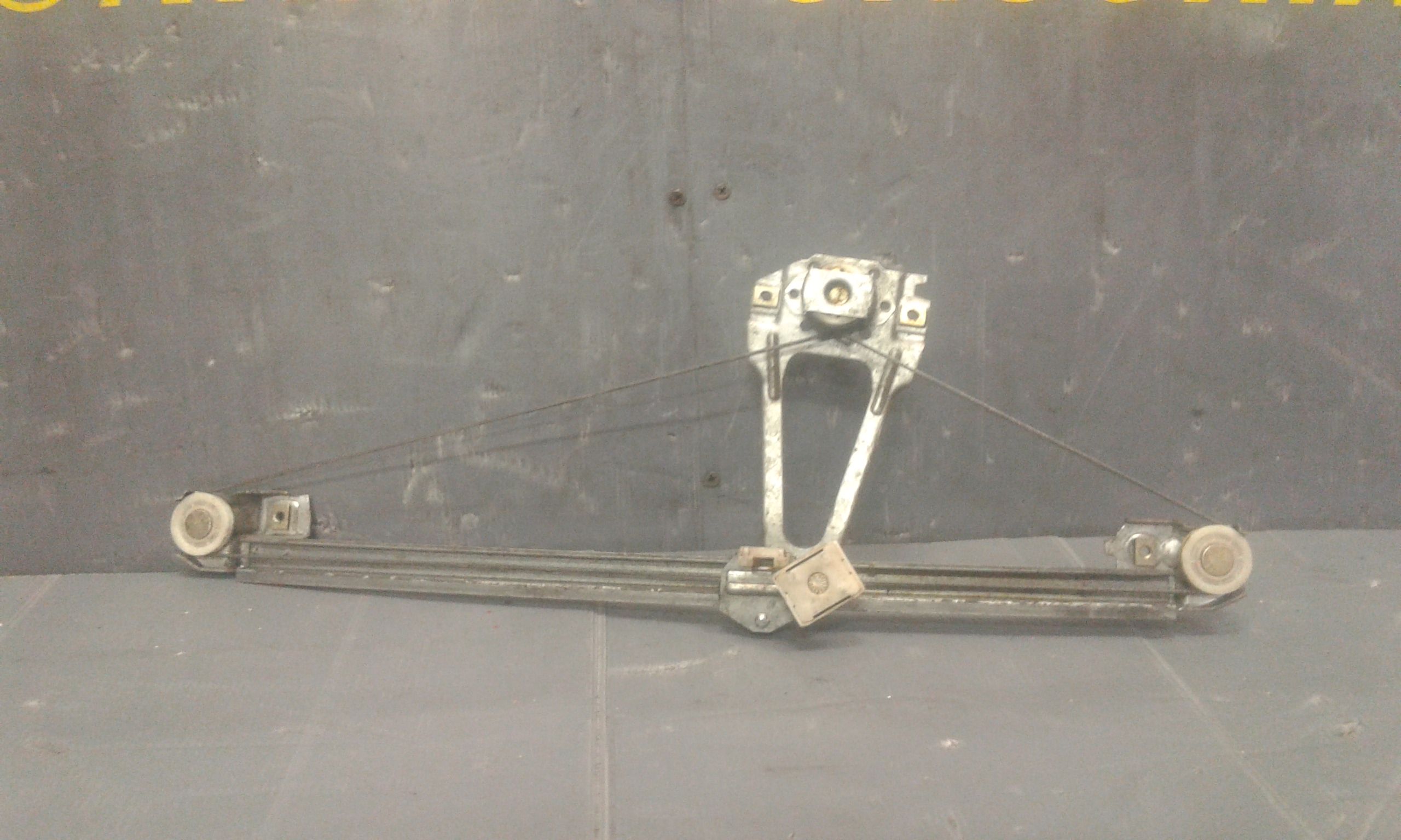 Cremagliera posteriore destra passeggero MERCEDES Classe E W124