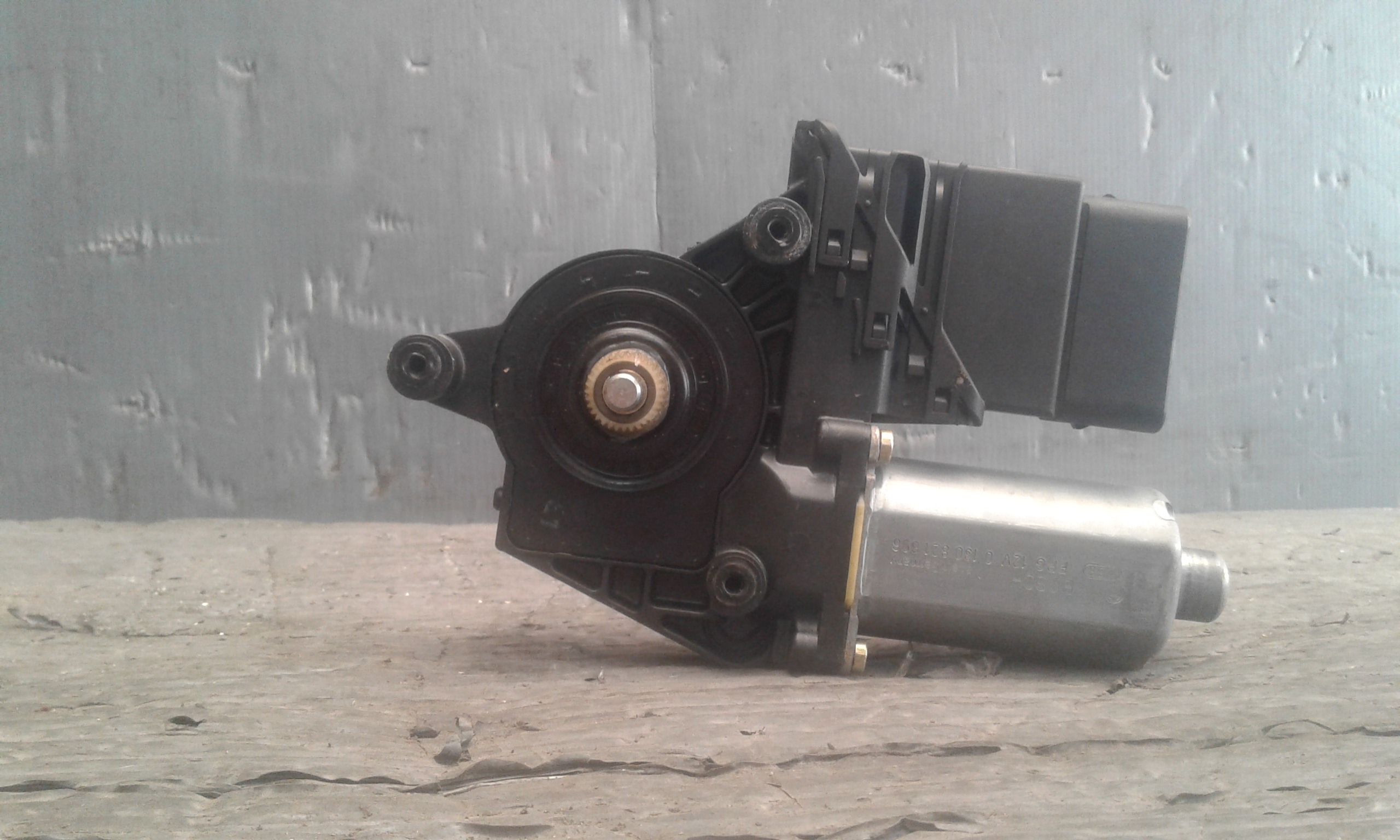 Motorino Alzavetro posteriore destra VOLKSWAGEN Passat Variant 3 Serie