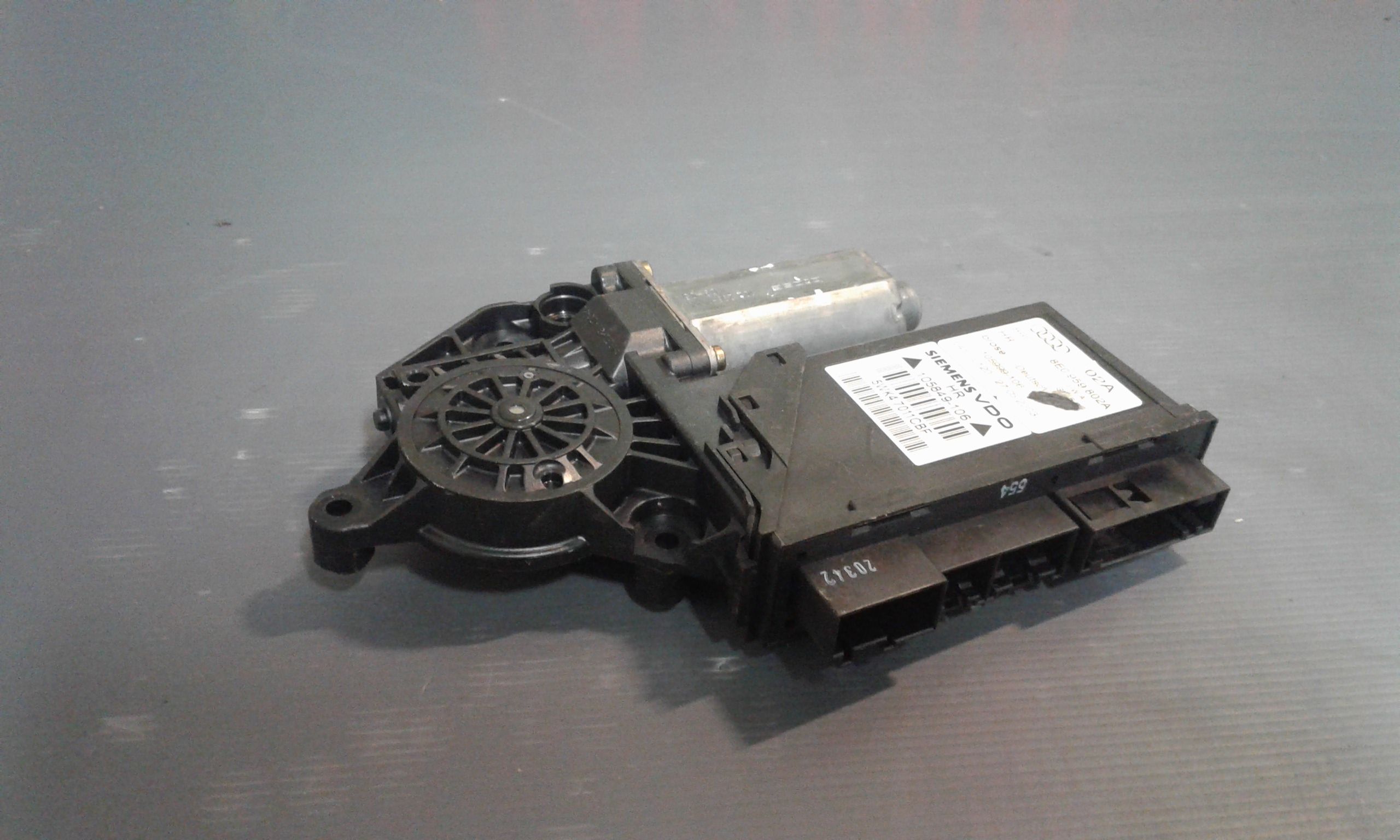 Motorino Alzavetro posteriore destra AUDI A4 Avant 2 Serie