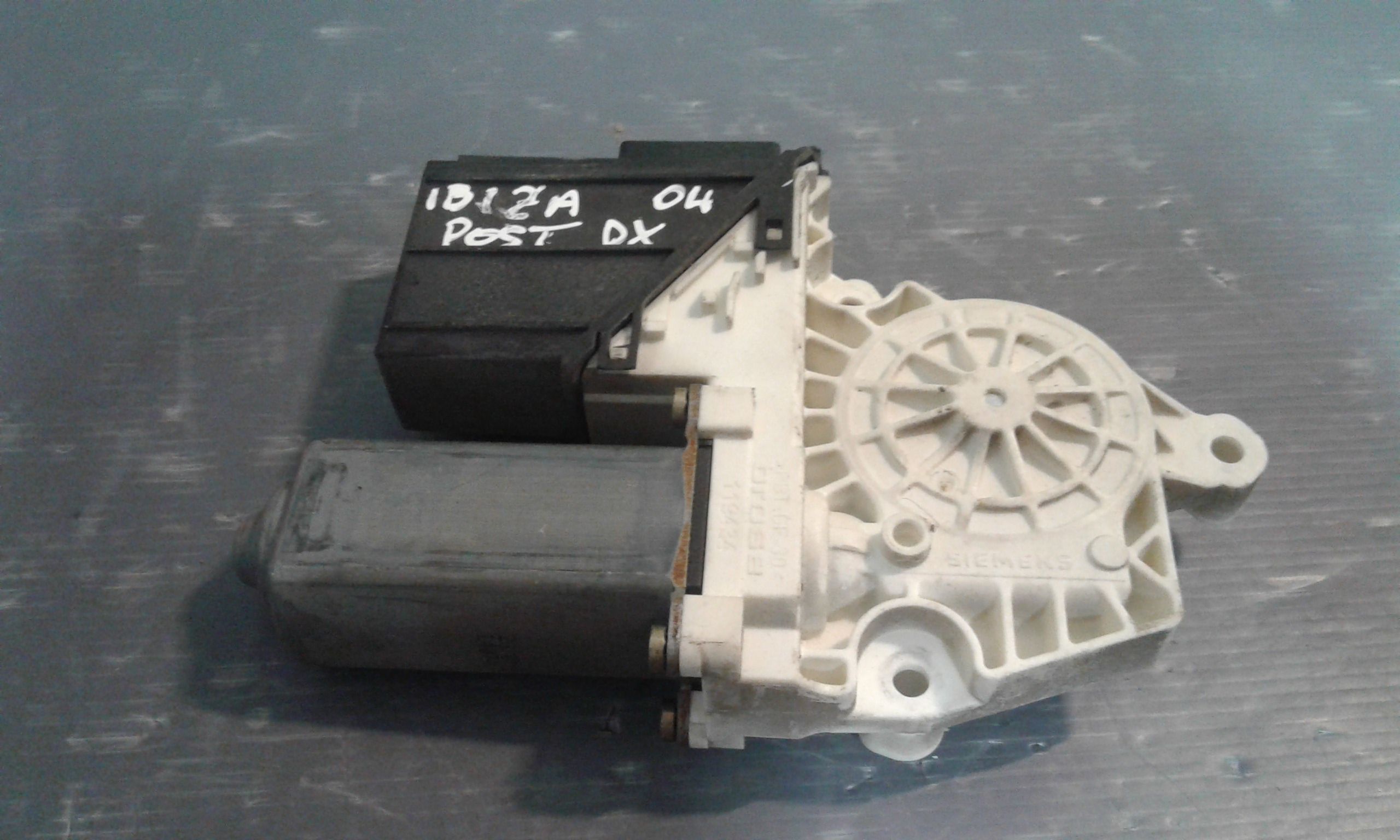 Motorino Alzavetro posteriore destra SEAT Ibiza 5 Serie