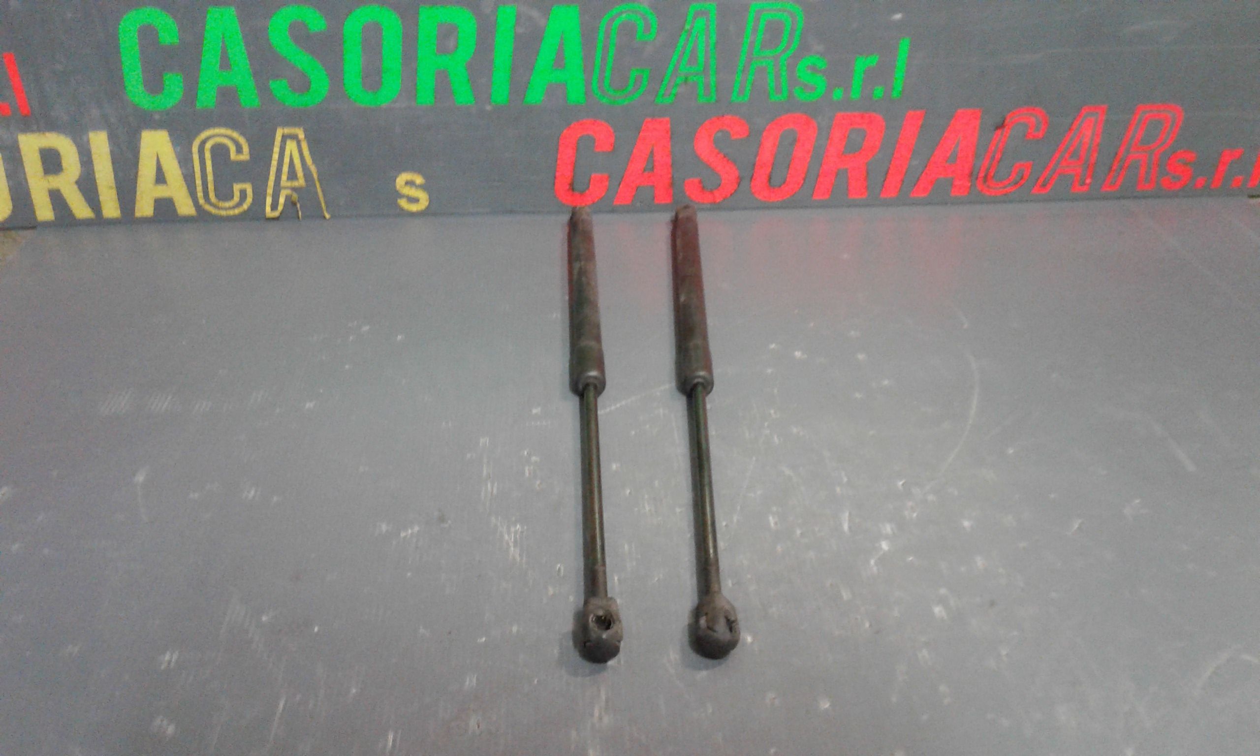 Pistoncini cofano Post. SKODA Octavia Berlina 2 Serie