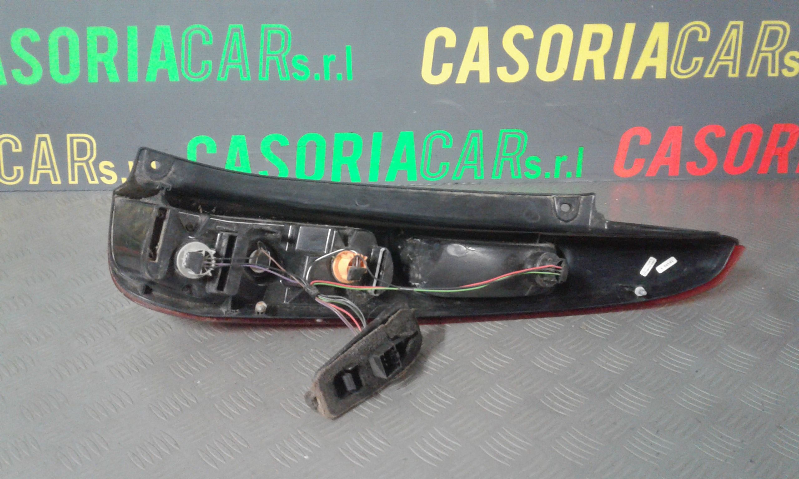 Stop Posteriore sinistro lato Guida FORD Fiesta 5 Serie