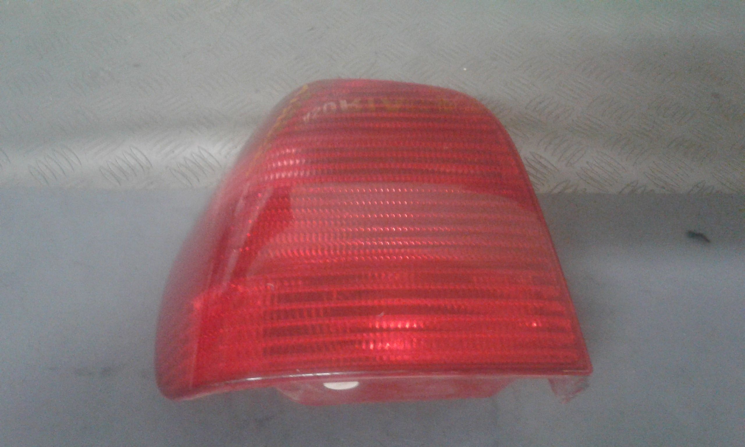 Stop Posteriore sinistro lato Guida VOLKSWAGEN Polo 4 Serie