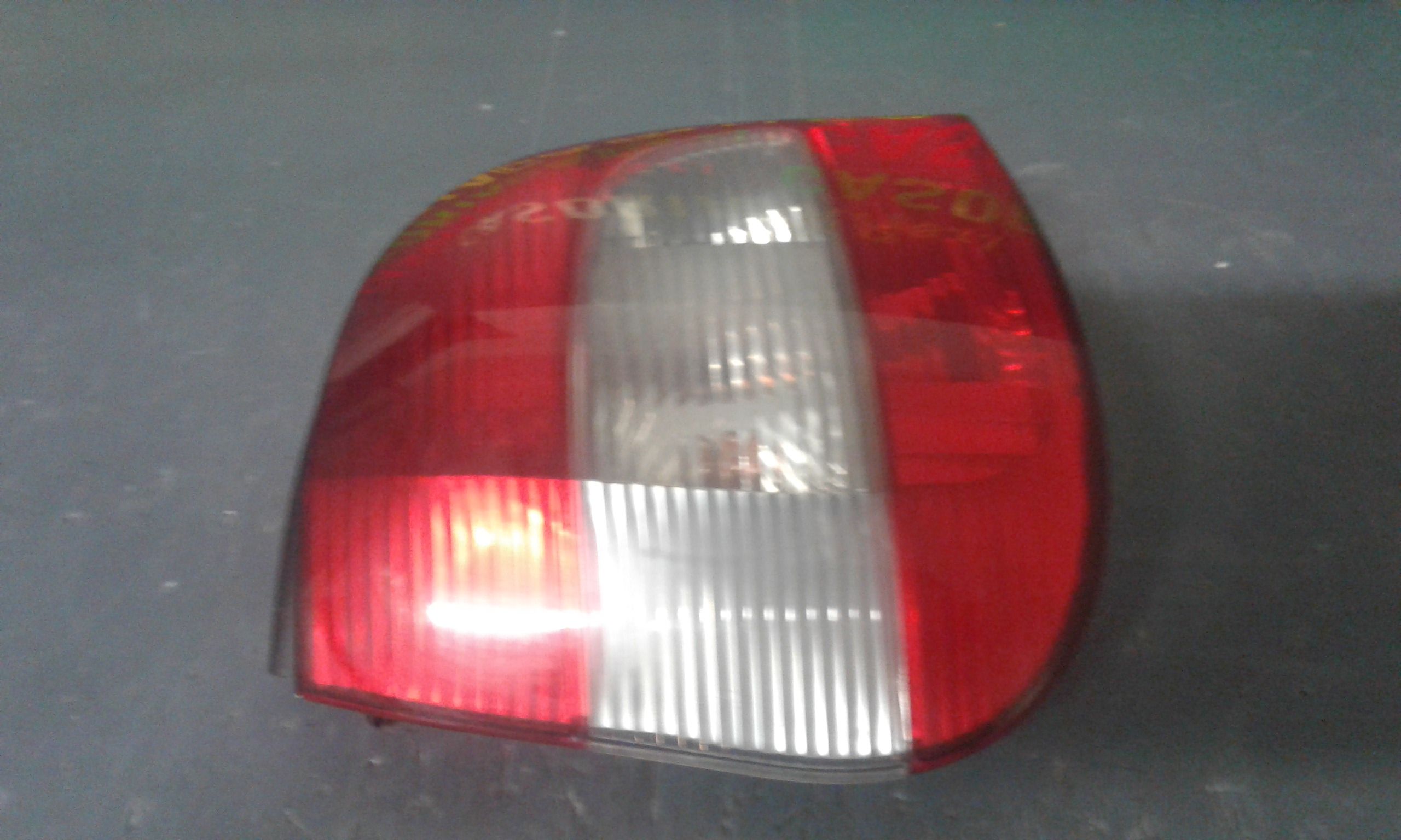 Stop Posteriore sinistro lato Guida RENAULT Scenic 2 Serie