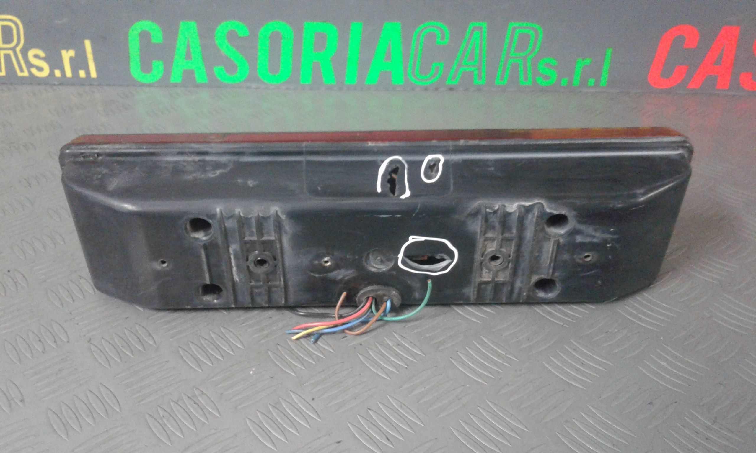 Stop Posteriore sinistro lato Guida MERCEDES Vario 611 Serie