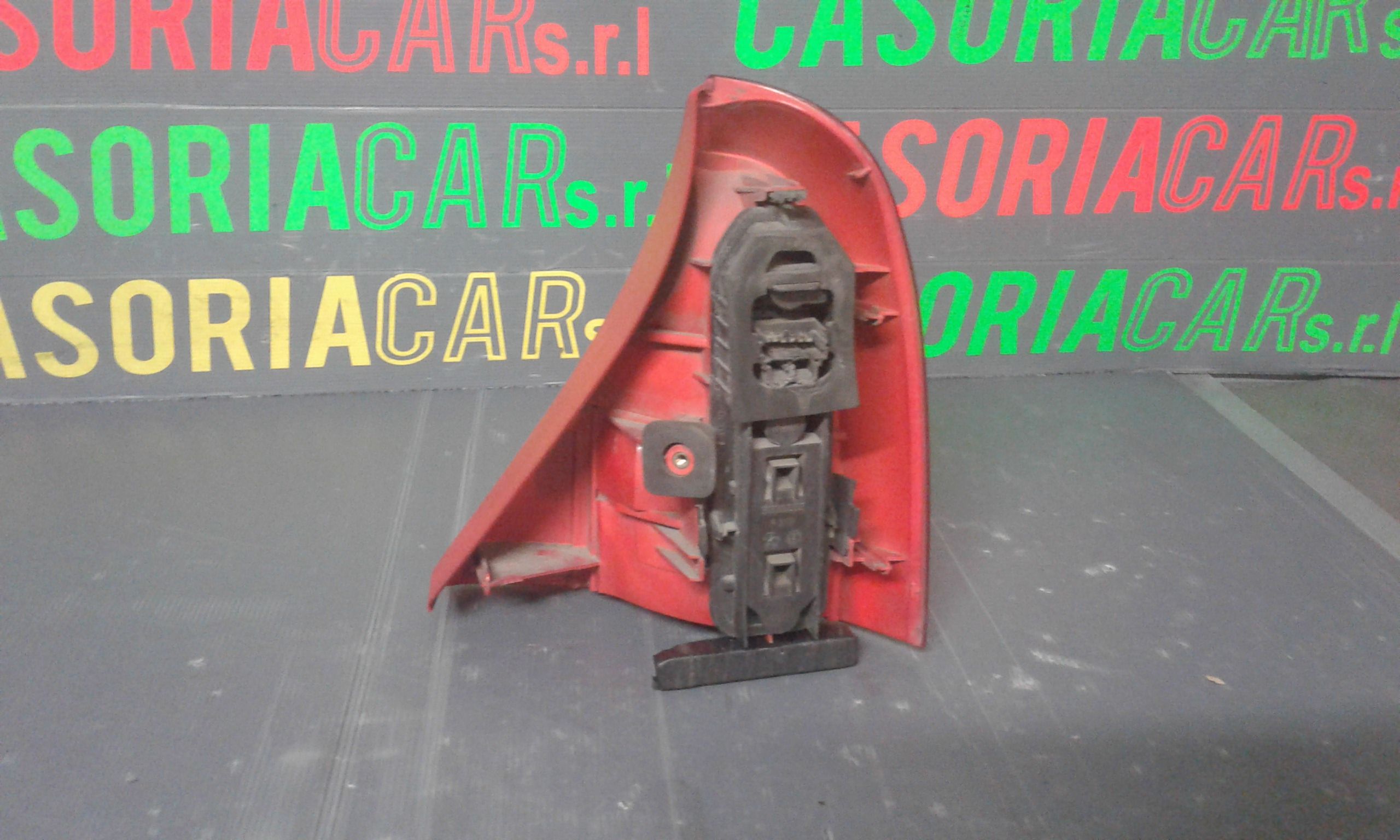 Stop Posteriore sinistro lato Guida RENAULT Clio 2