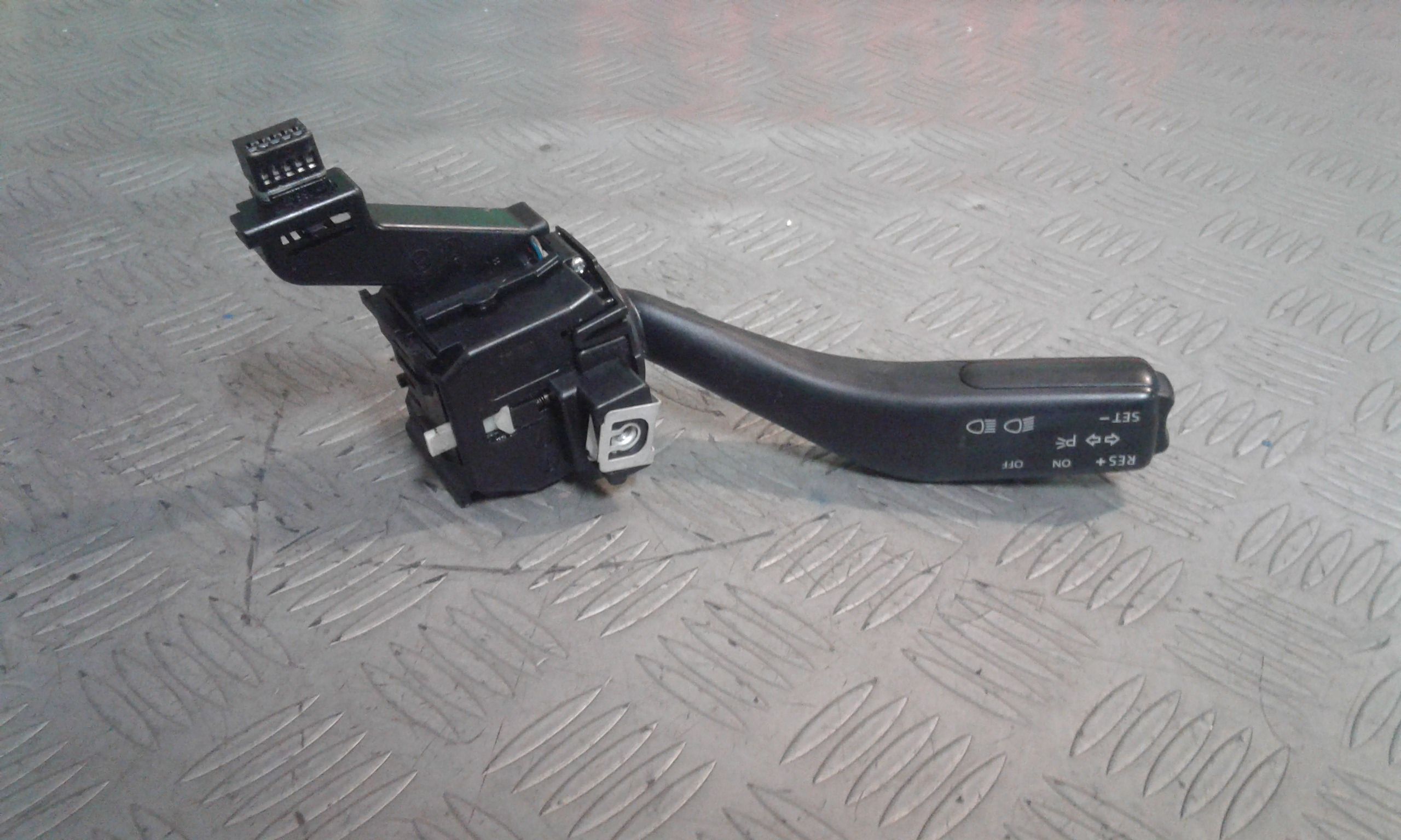 Devioluci VOLKSWAGEN Golf 5 Berlina