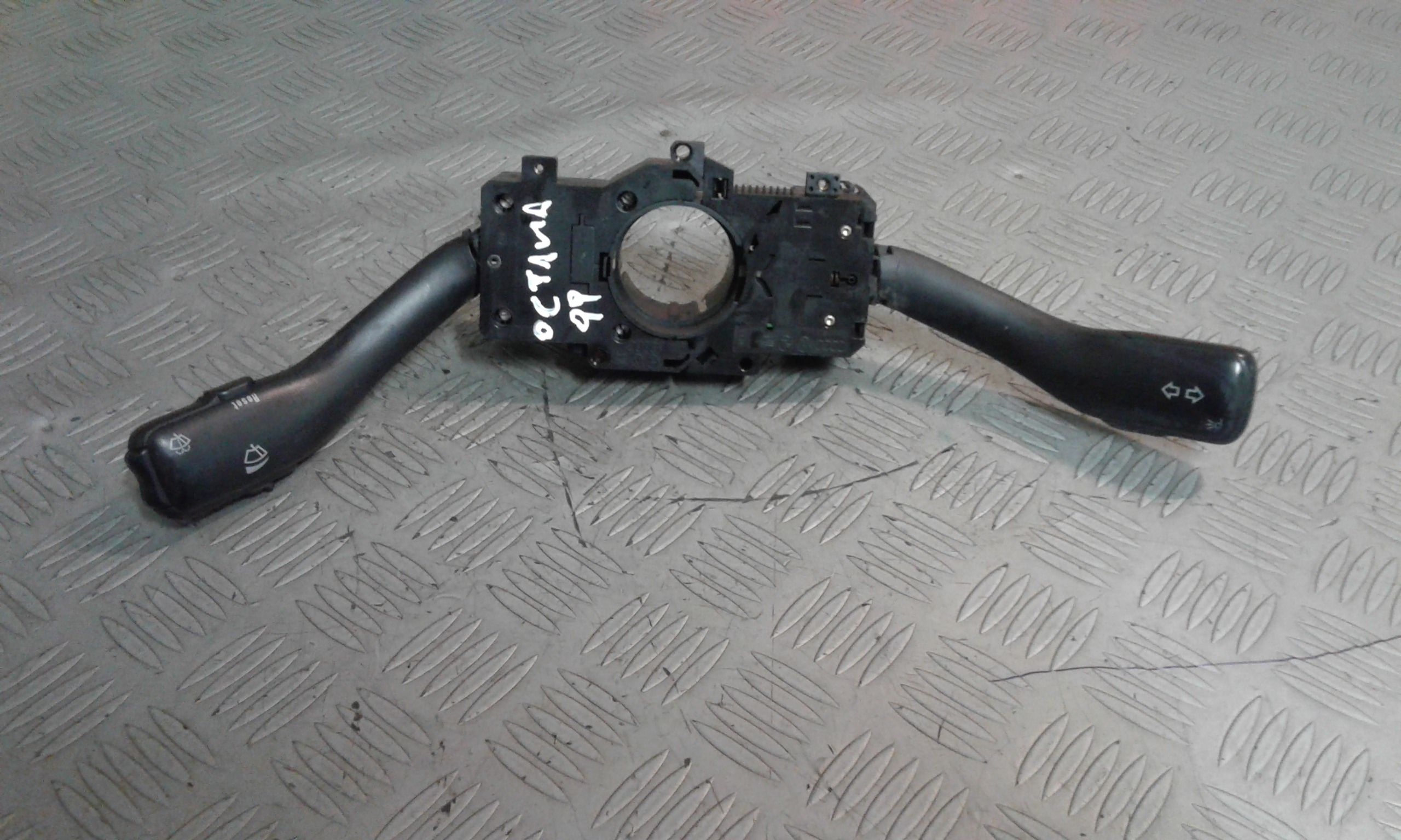 Devioluci SKODA Octavia Berlina 1 Serie