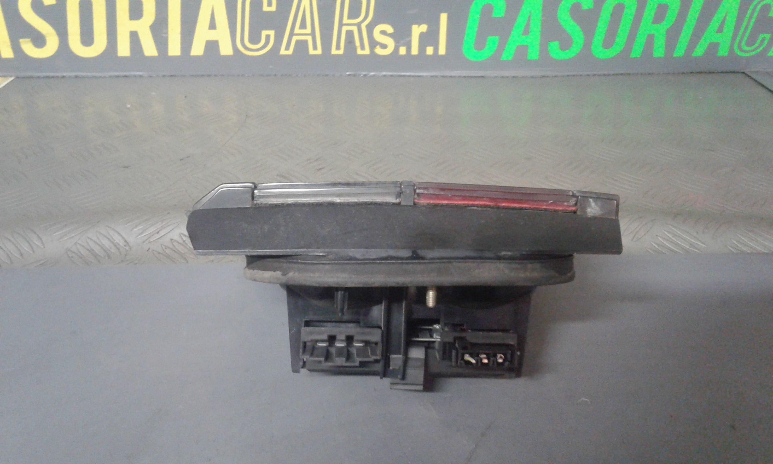 Stop Posteriore Destro Integrato nel Portello VOLKSWAGEN Passat Berlina 1 Serie