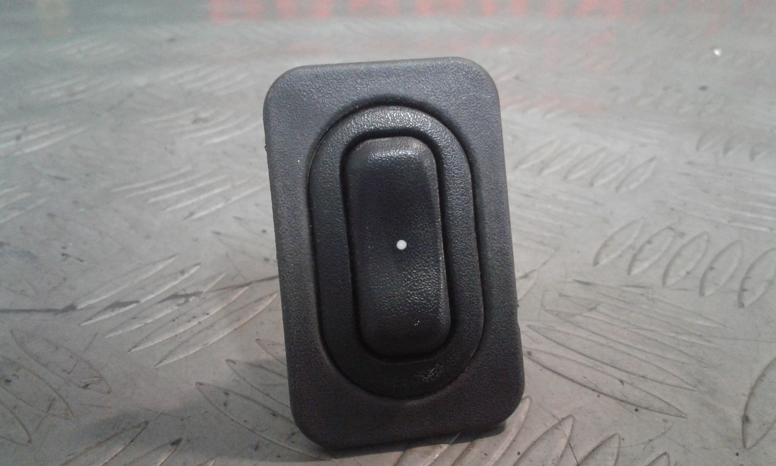 Pulsantiera Anteriore Destra Passeggero OPEL Corsa C 3P 1 Serie