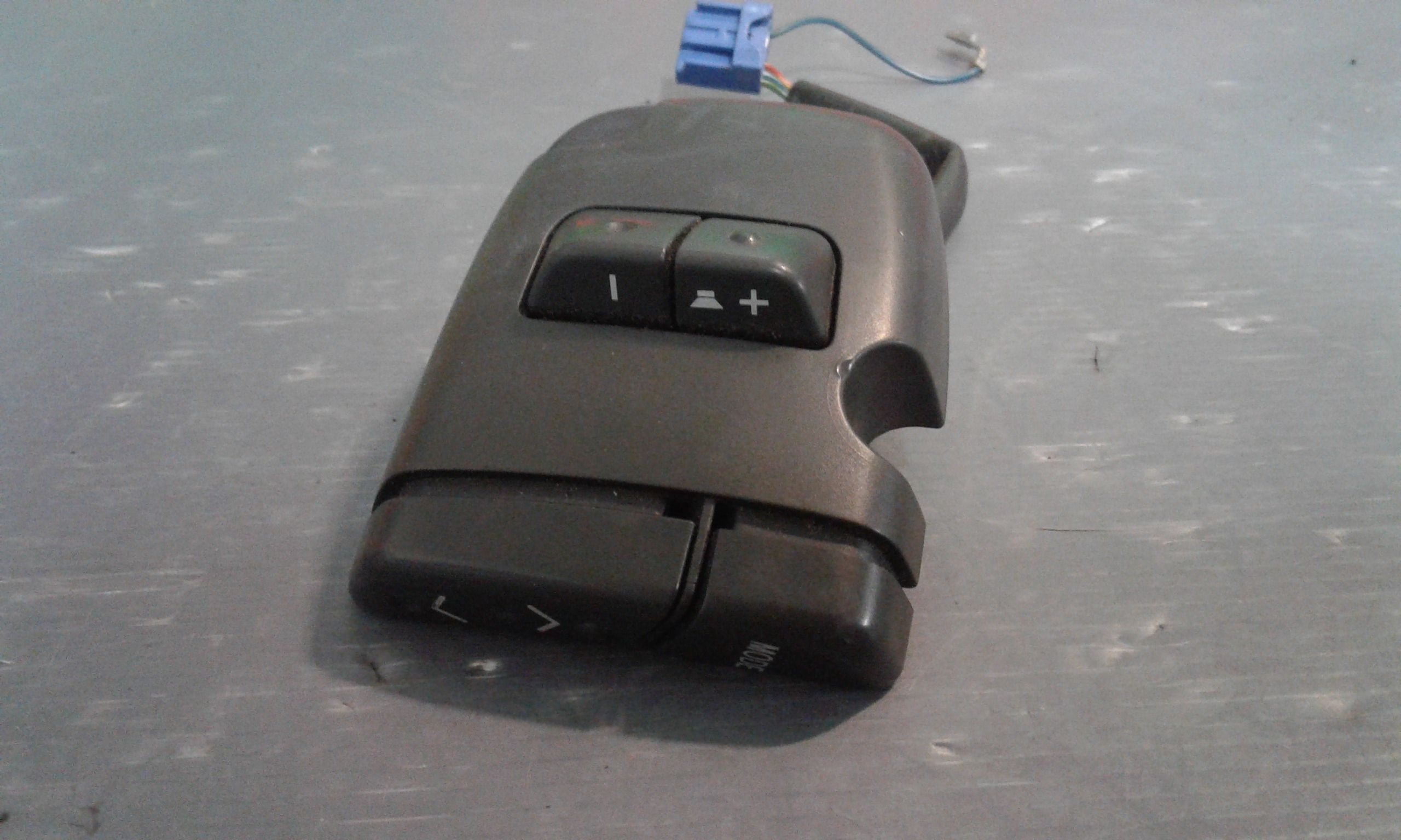 Comandi al volante multifunzione TOYOTA Yaris 2 Serie